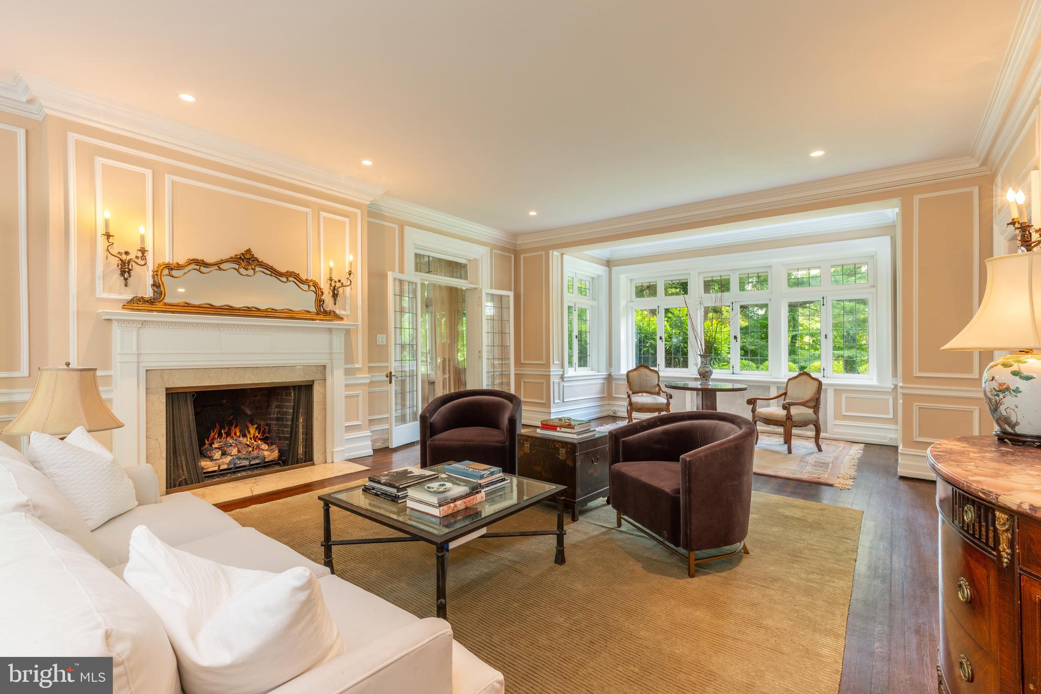 CHESTNUT HILL - Residential