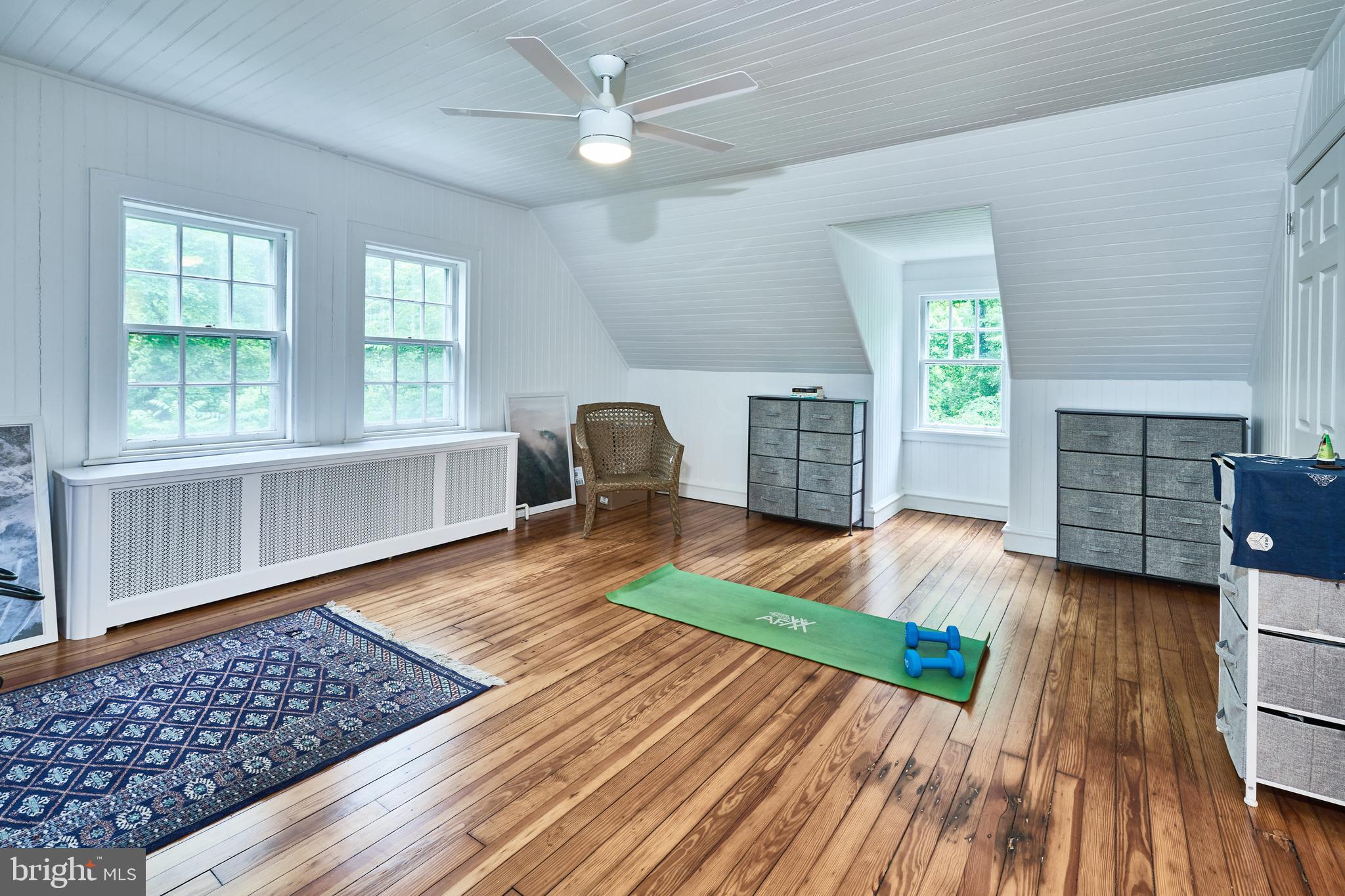 CHESTNUT HILL - Residential