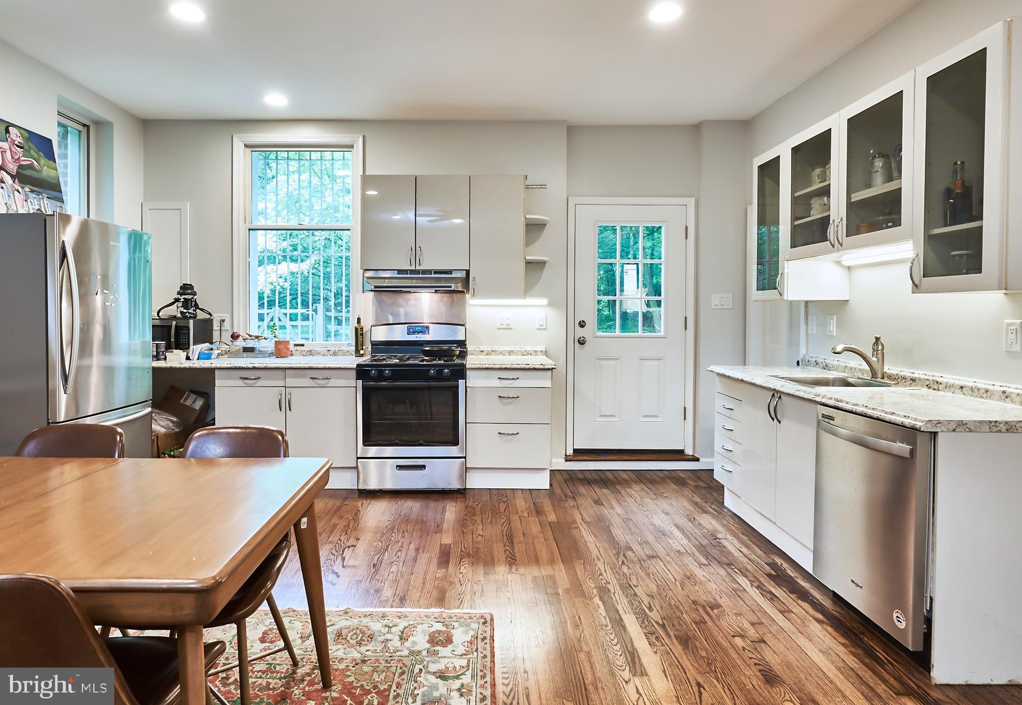 CHESTNUT HILL - Residential