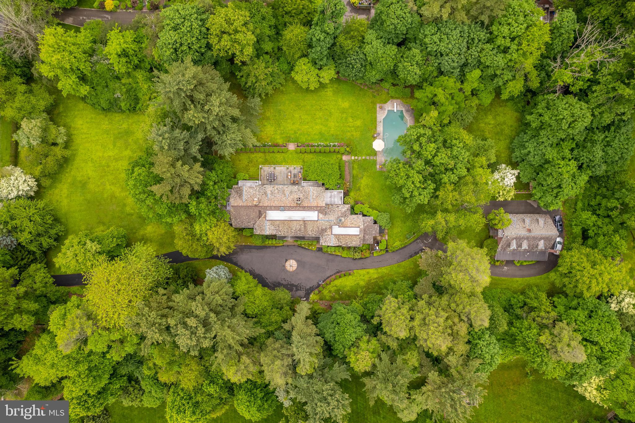 CHESTNUT HILL - Residential