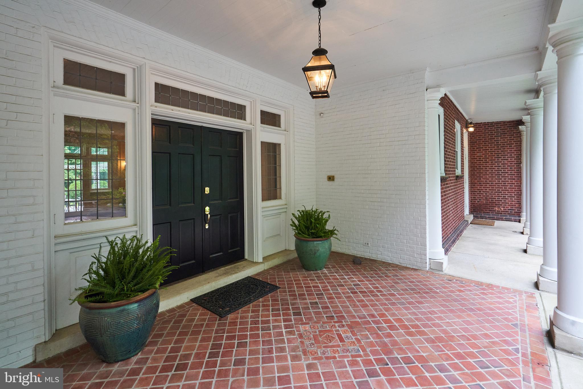 CHESTNUT HILL - Residential