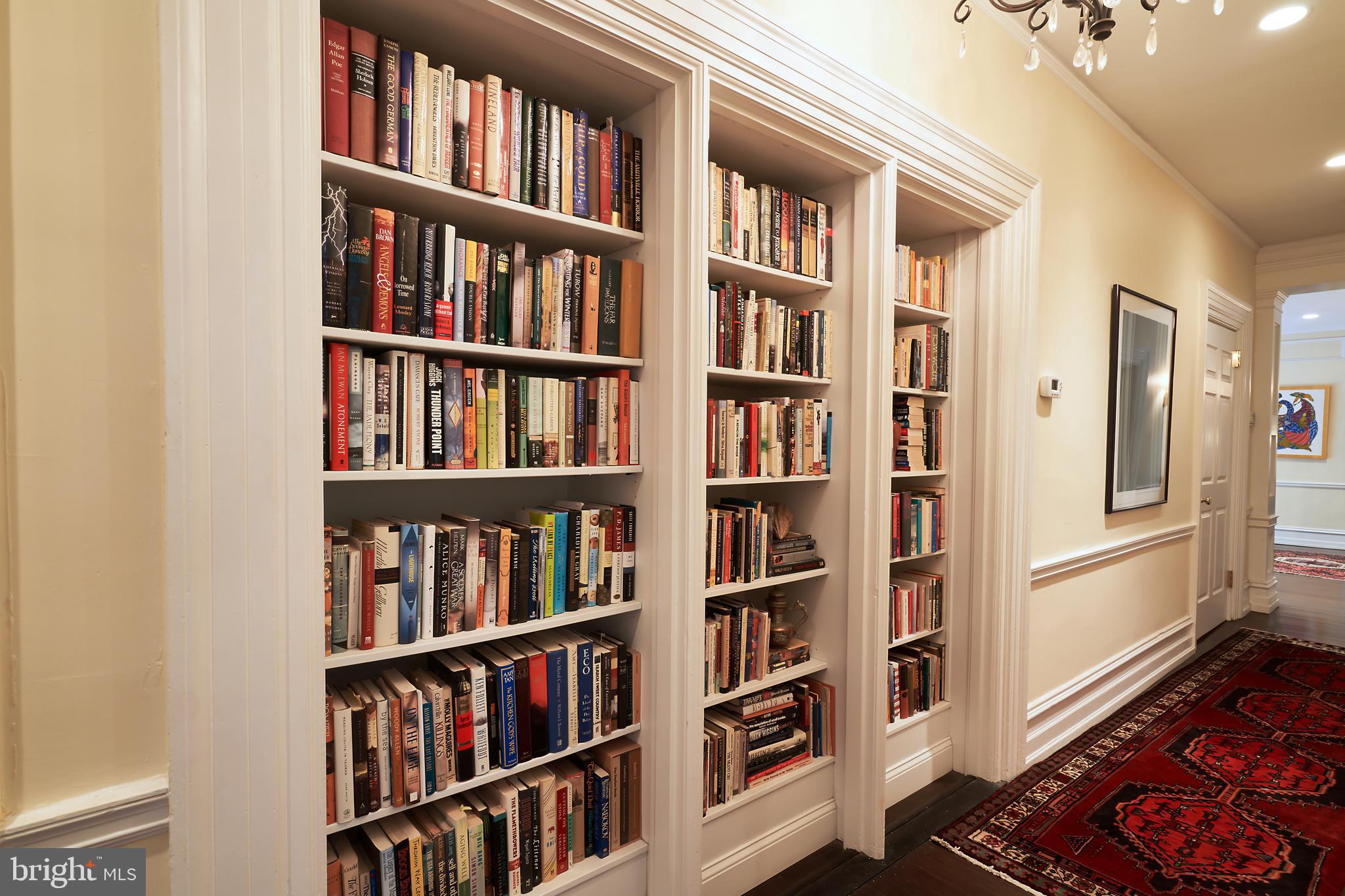 CHESTNUT HILL - Residential