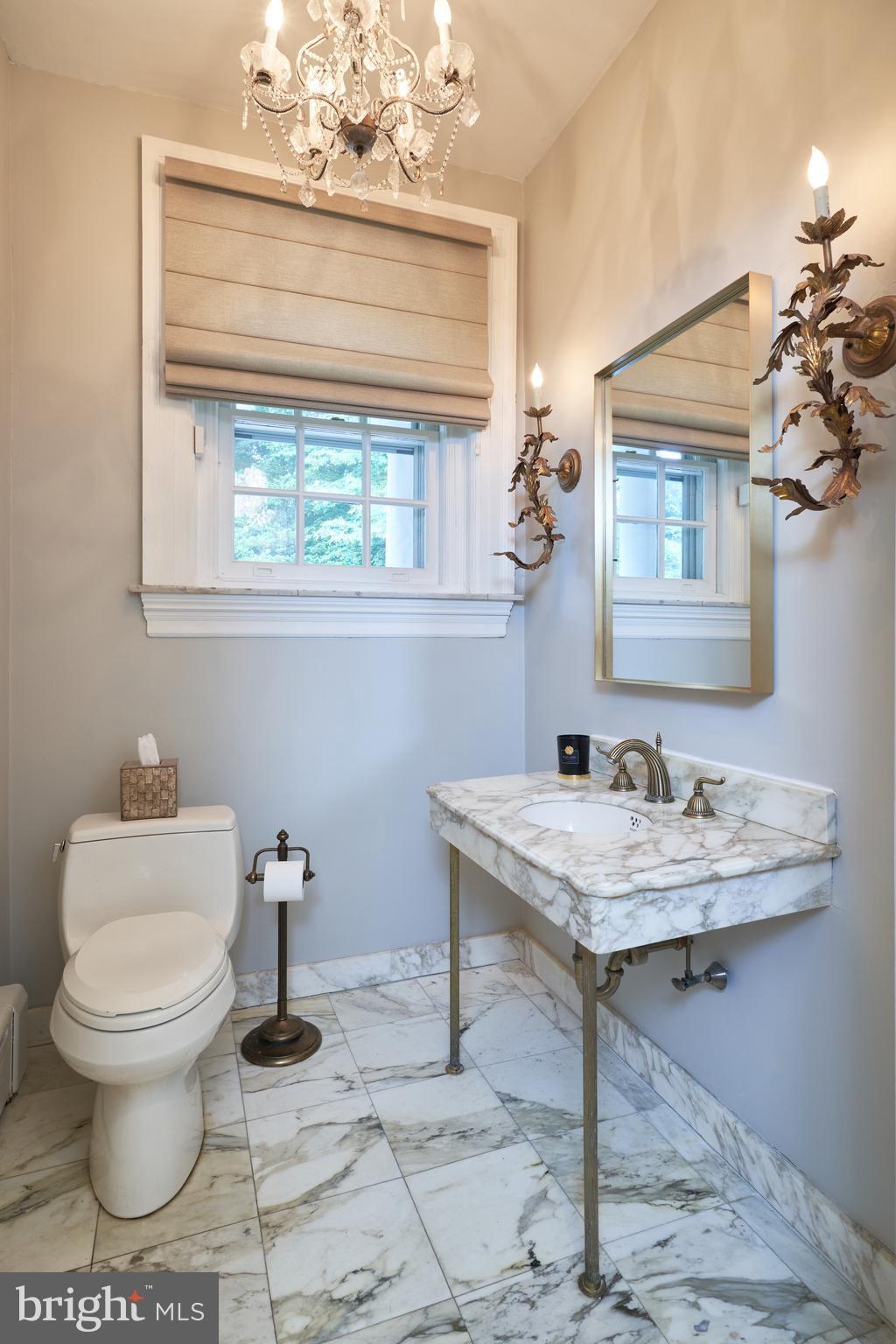 CHESTNUT HILL - Residential