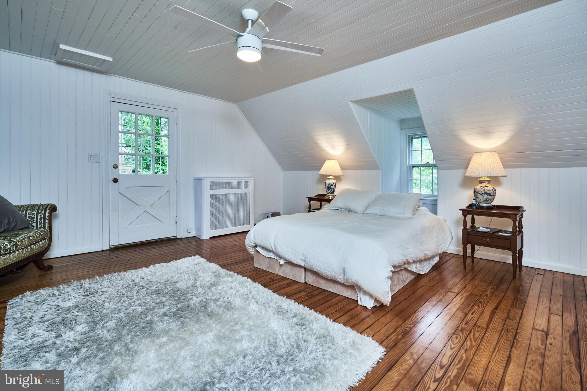 CHESTNUT HILL - Residential