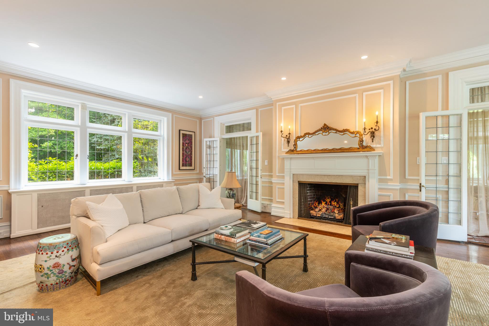 CHESTNUT HILL - Residential