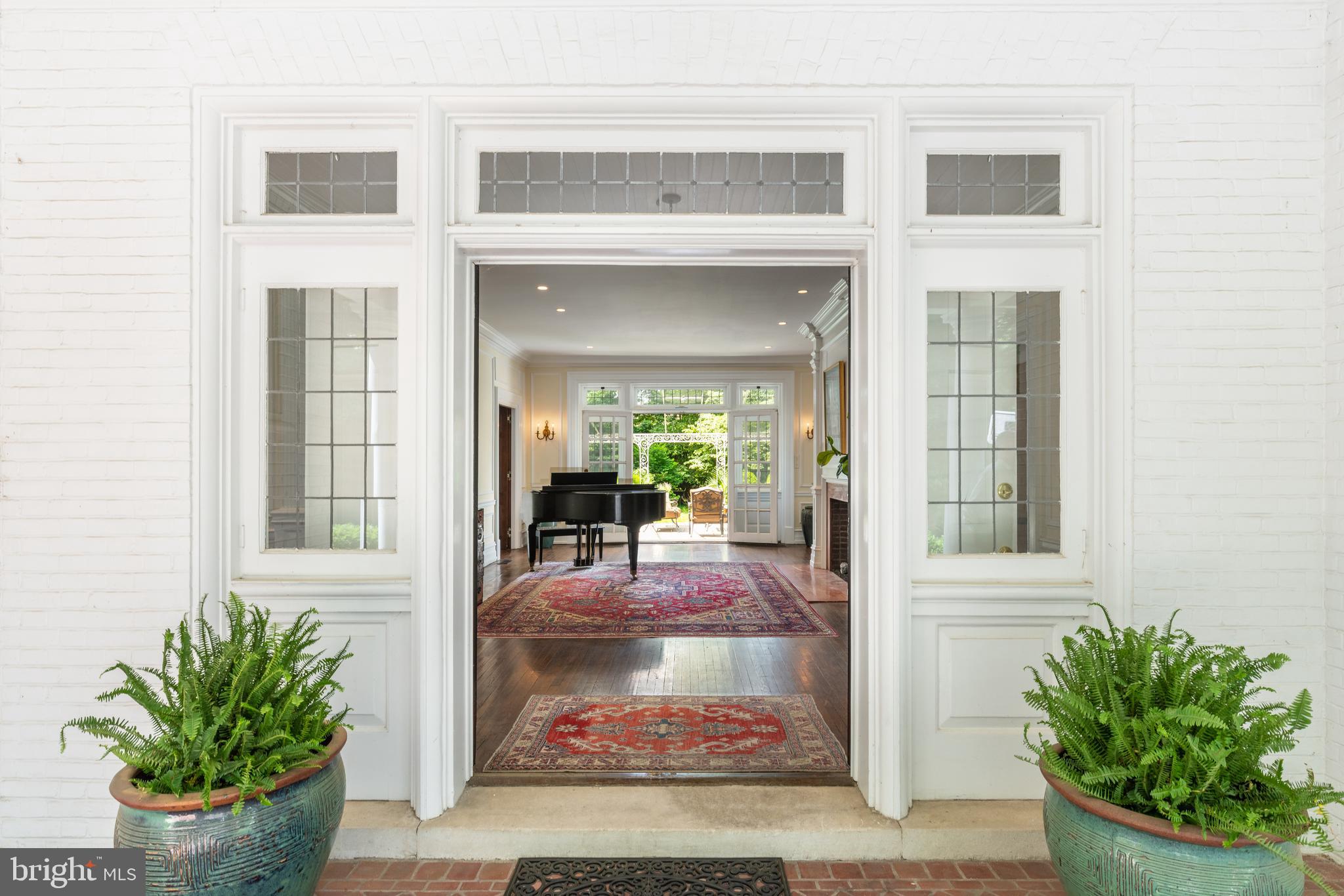 CHESTNUT HILL - Residential