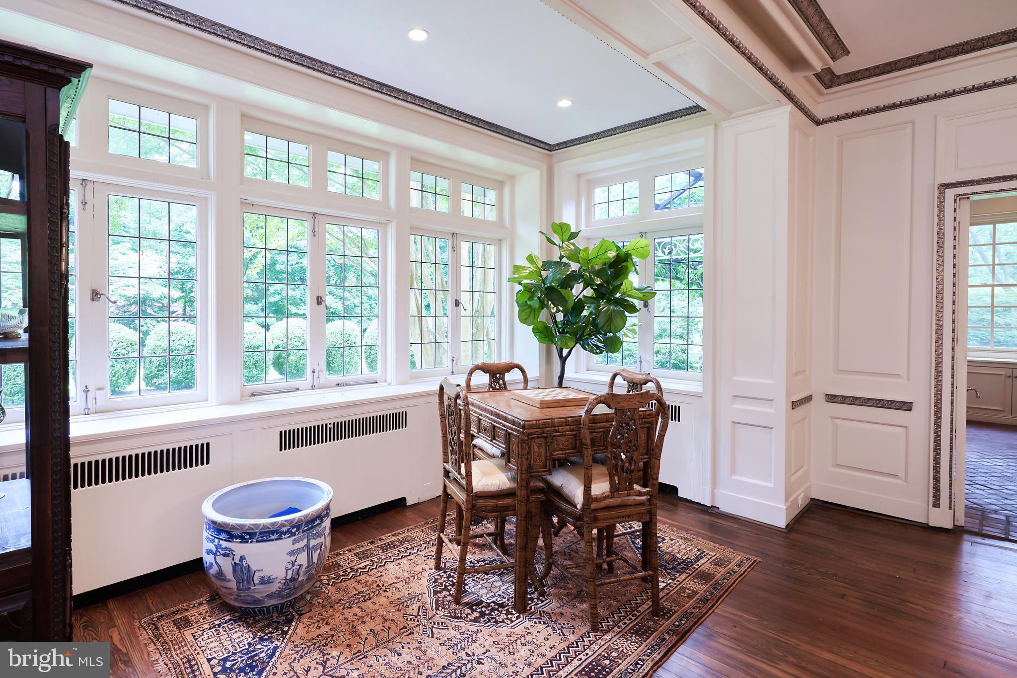 CHESTNUT HILL - Residential