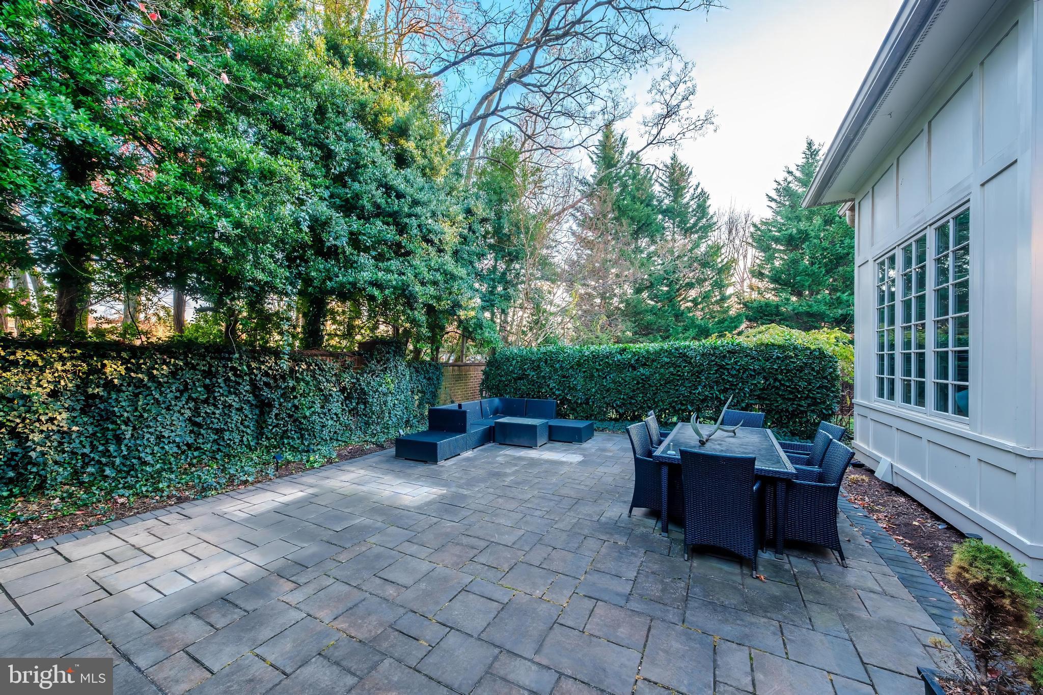 MAPLEWOOD - Residential