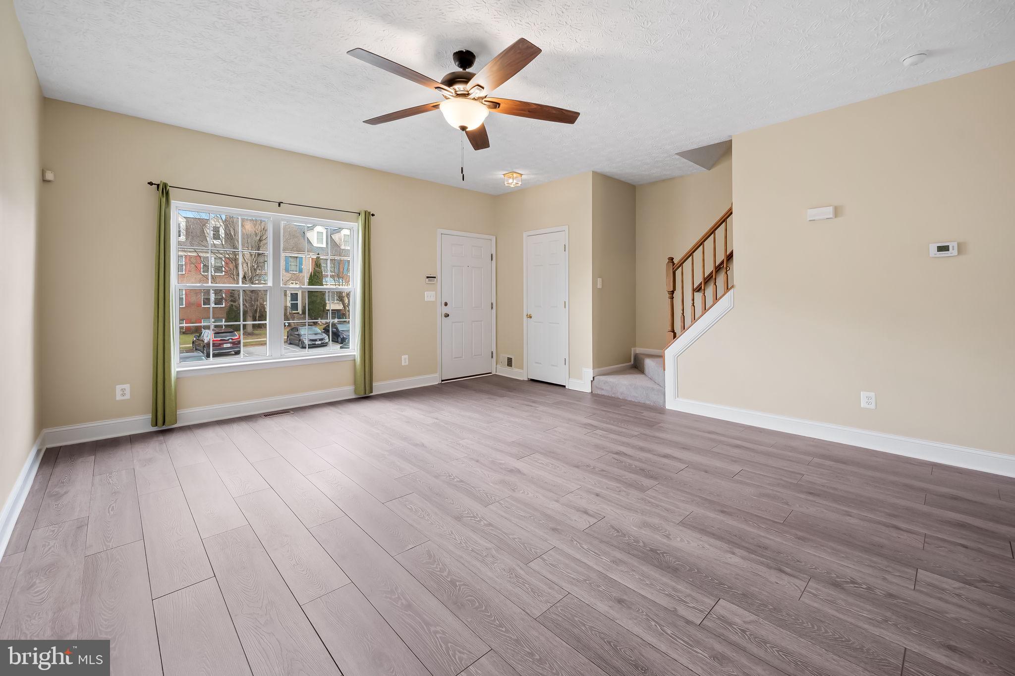 OAK HURST - Residential