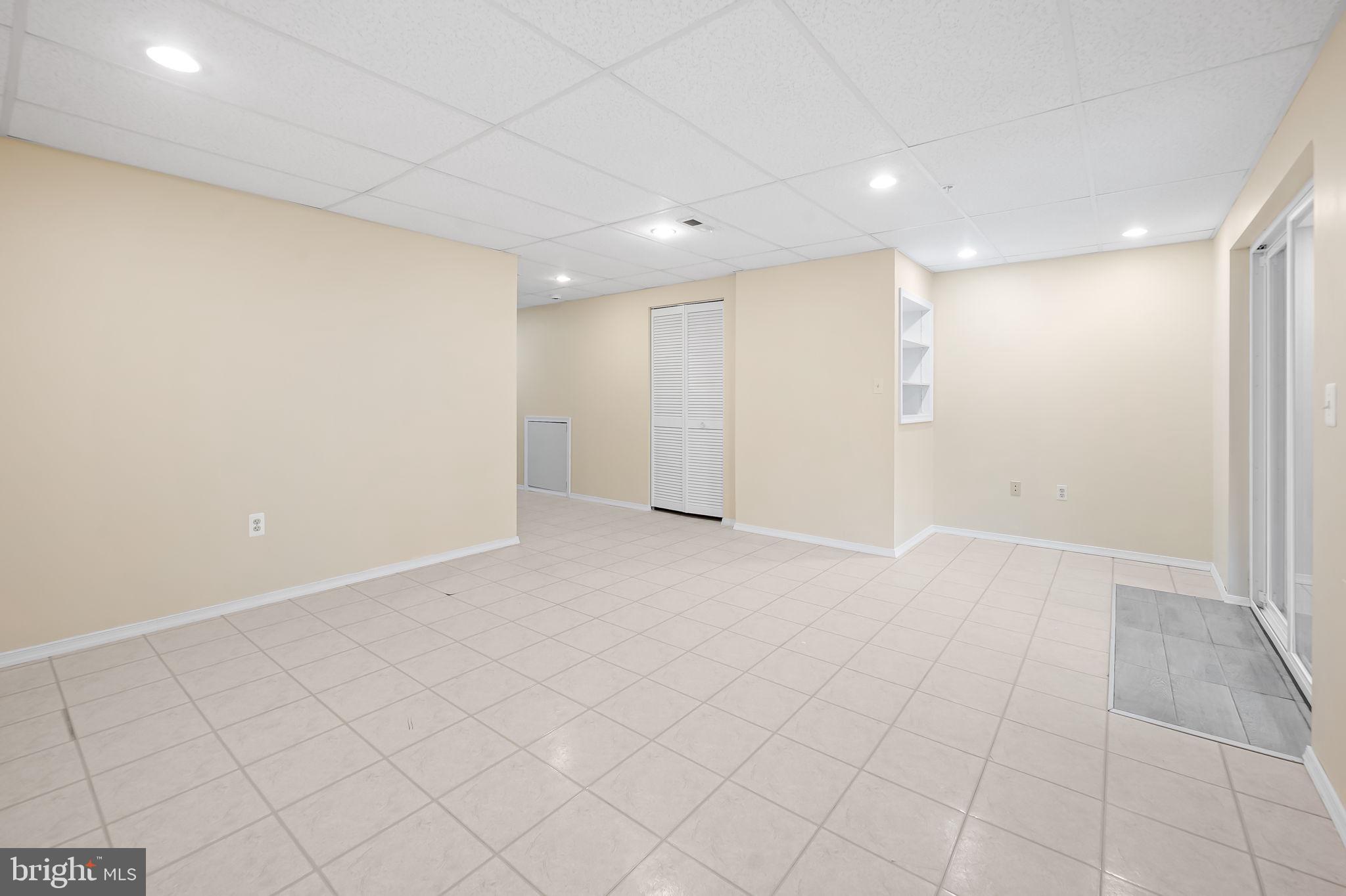 OAK HURST - Residential