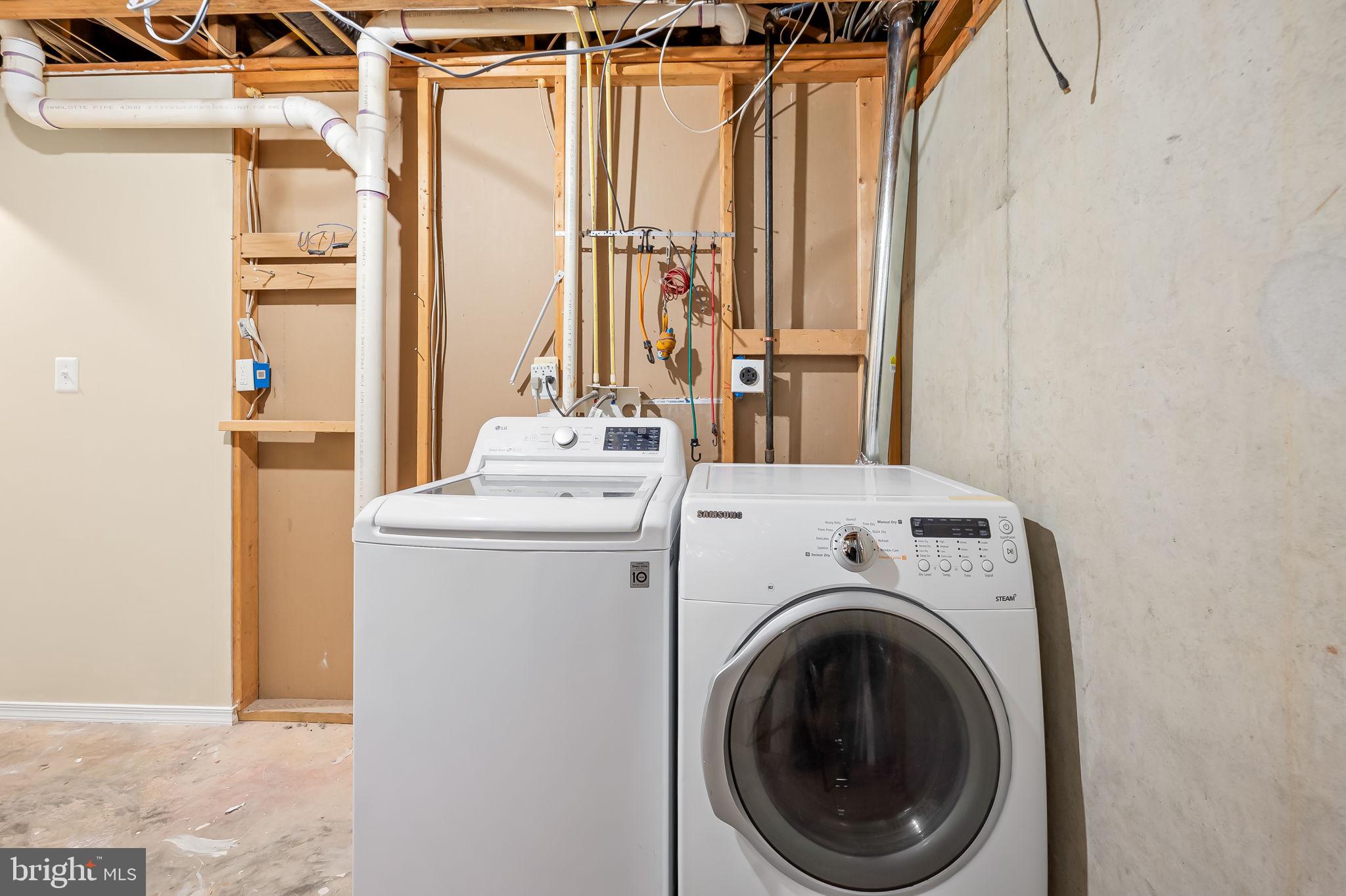 OAK HURST - Residential