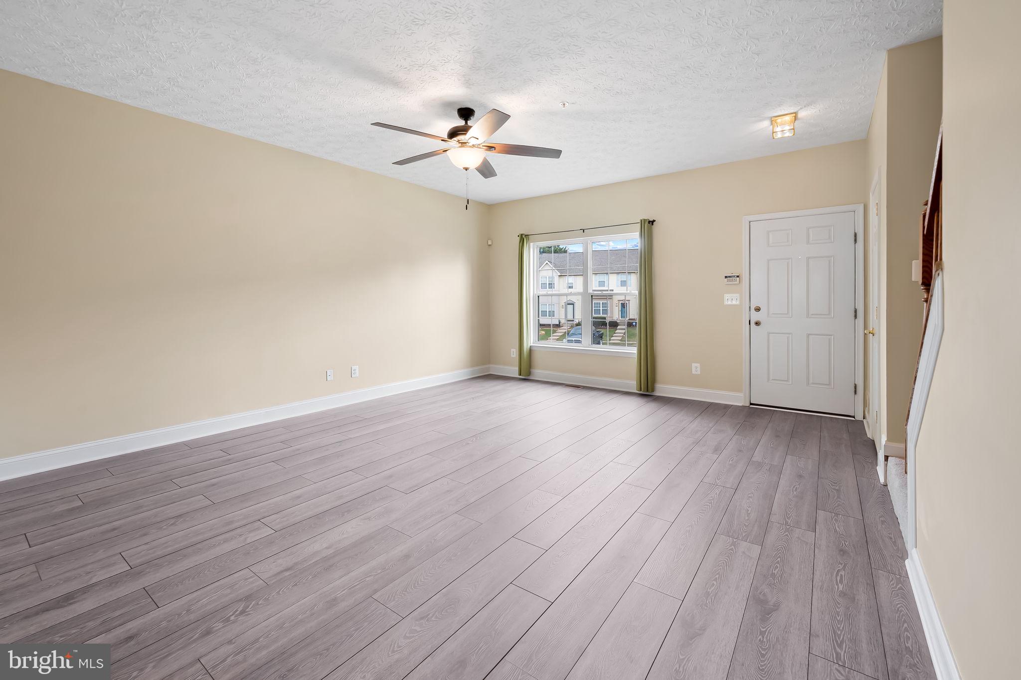 OAK HURST - Residential