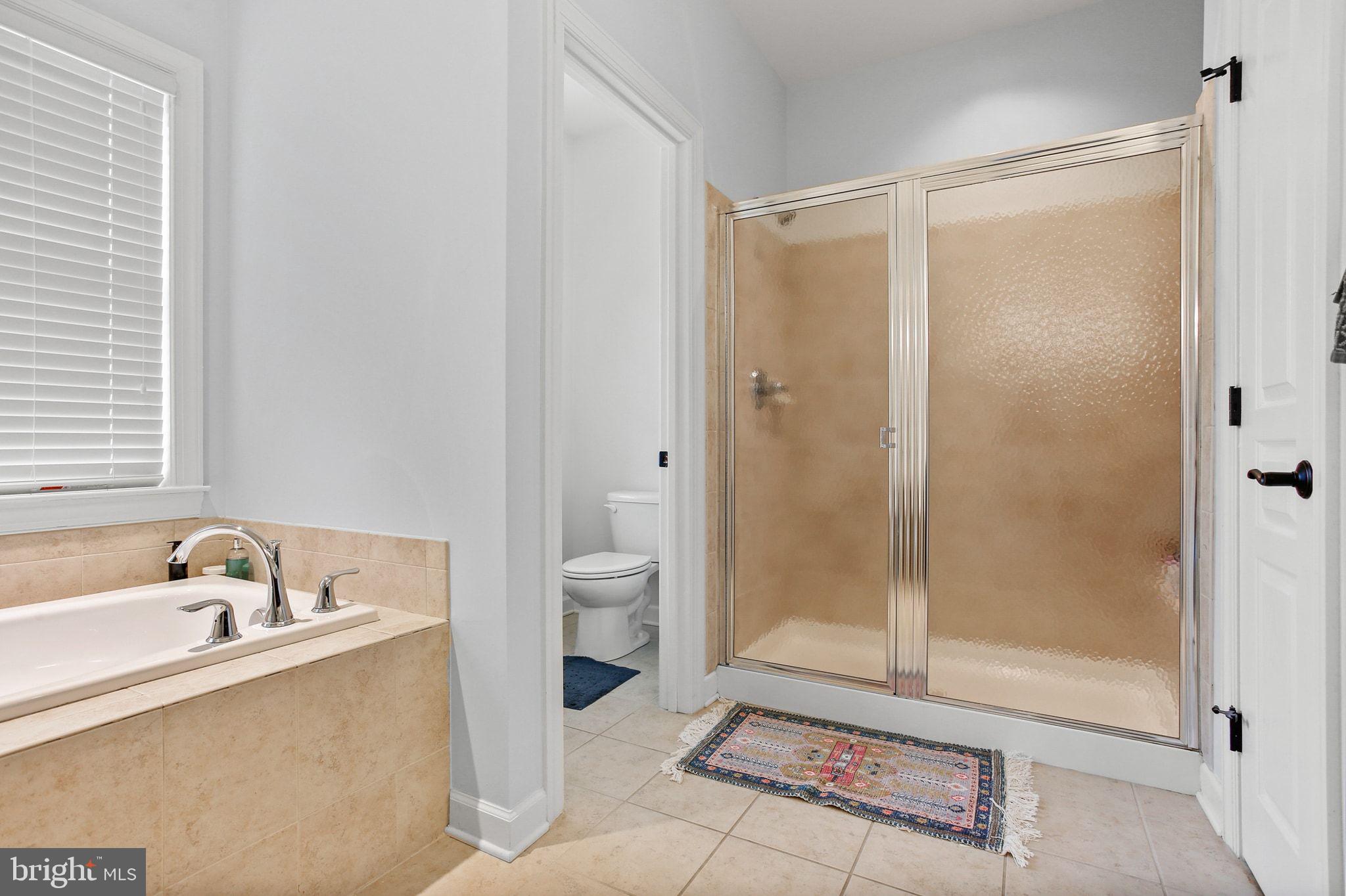 HOLLIFIELD HILLS - Residential