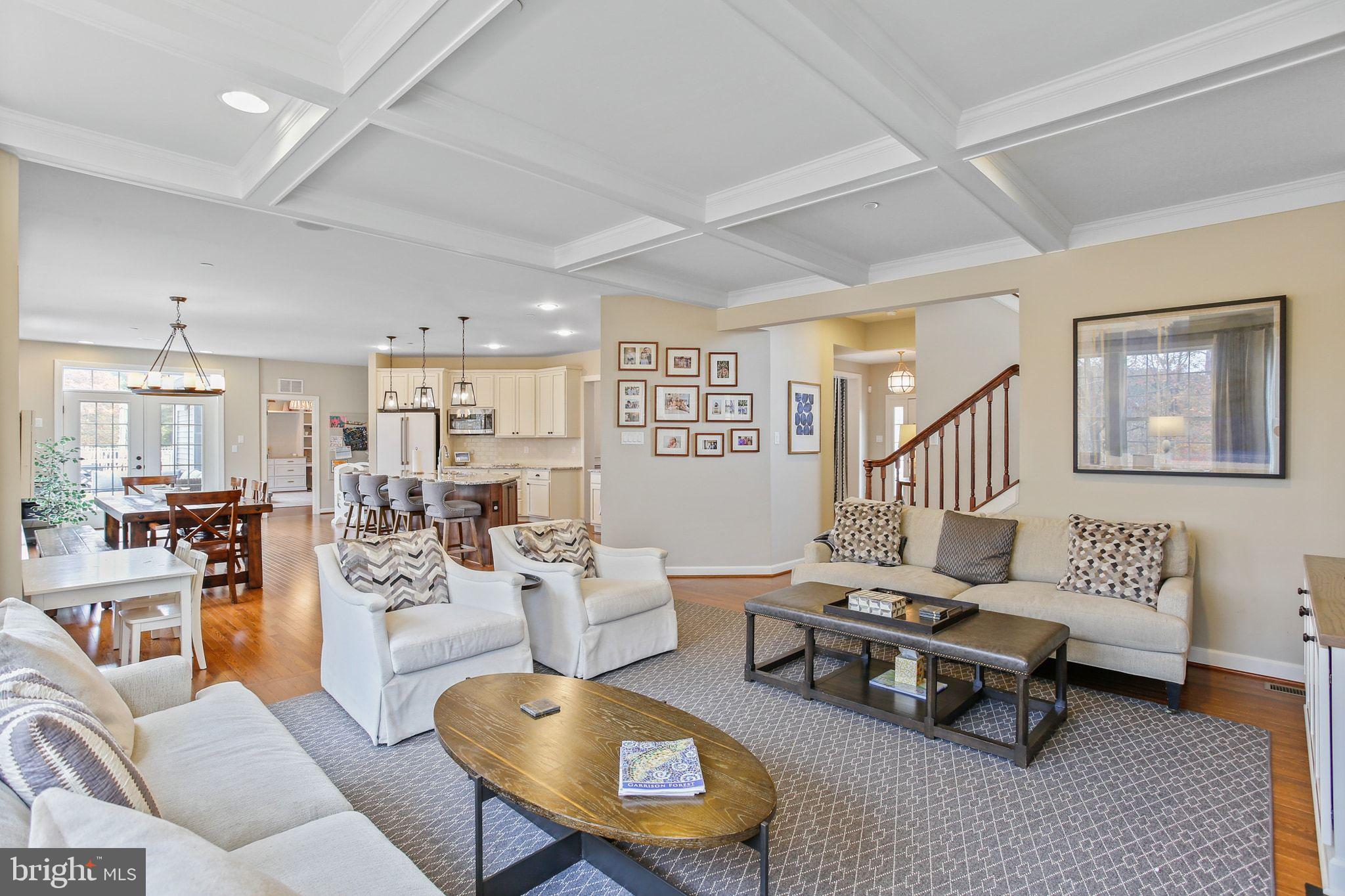 HOLLIFIELD HILLS - Residential