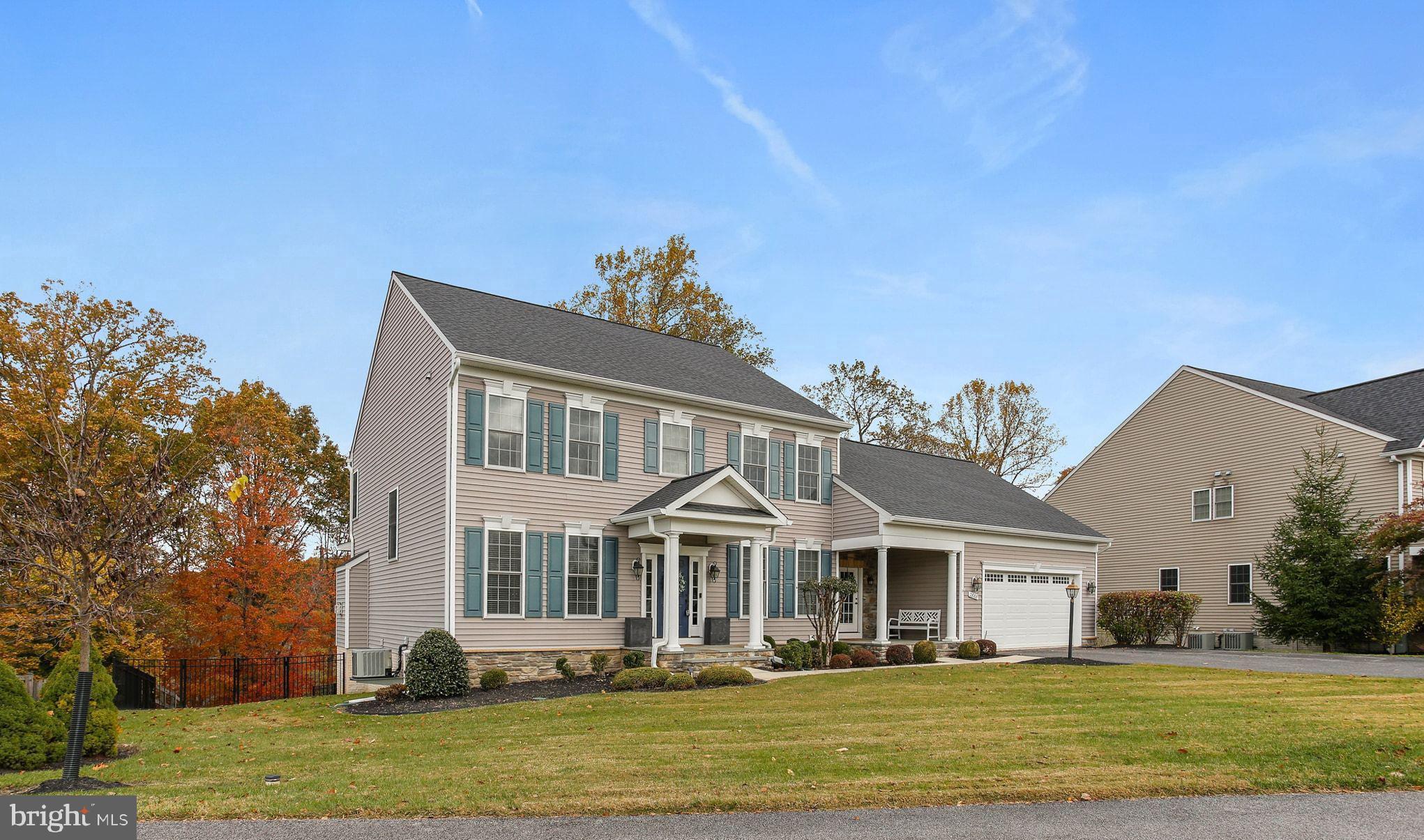 HOLLIFIELD HILLS - Residential