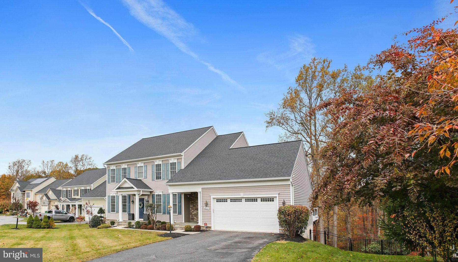 HOLLIFIELD HILLS - Residential