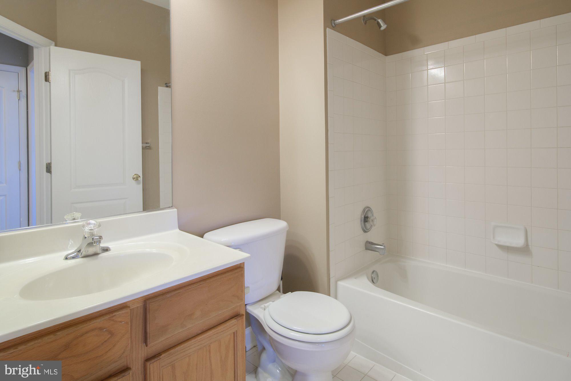 GROVE AT HUNTLEY MEADOWS - Residential Lease