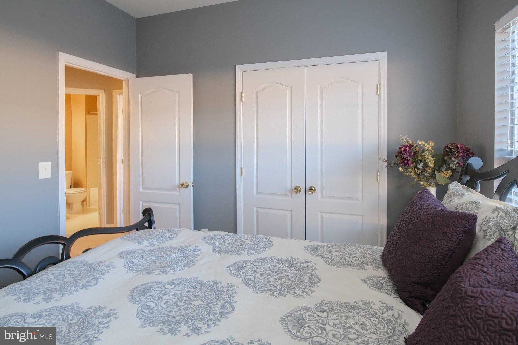 GROVE AT HUNTLEY MEADOWS - Residential Lease