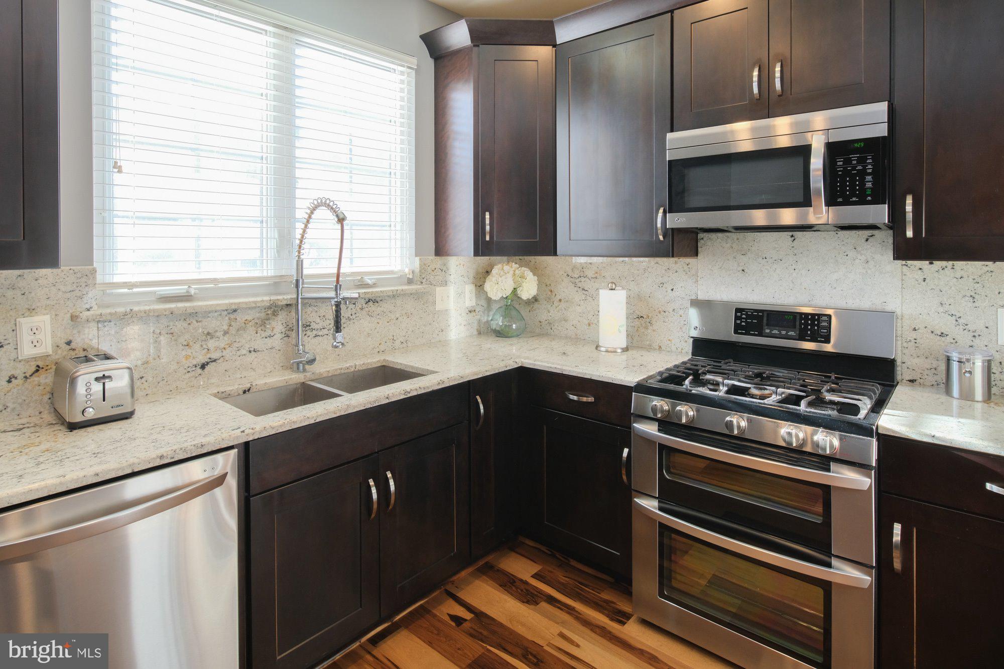 GROVE AT HUNTLEY MEADOWS - Residential Lease