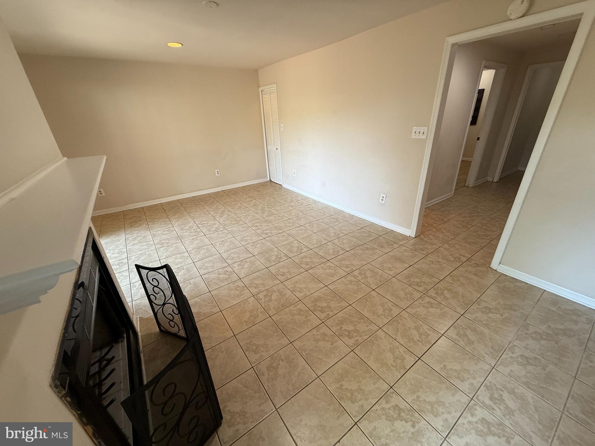 SPRING HILL - Residential Lease