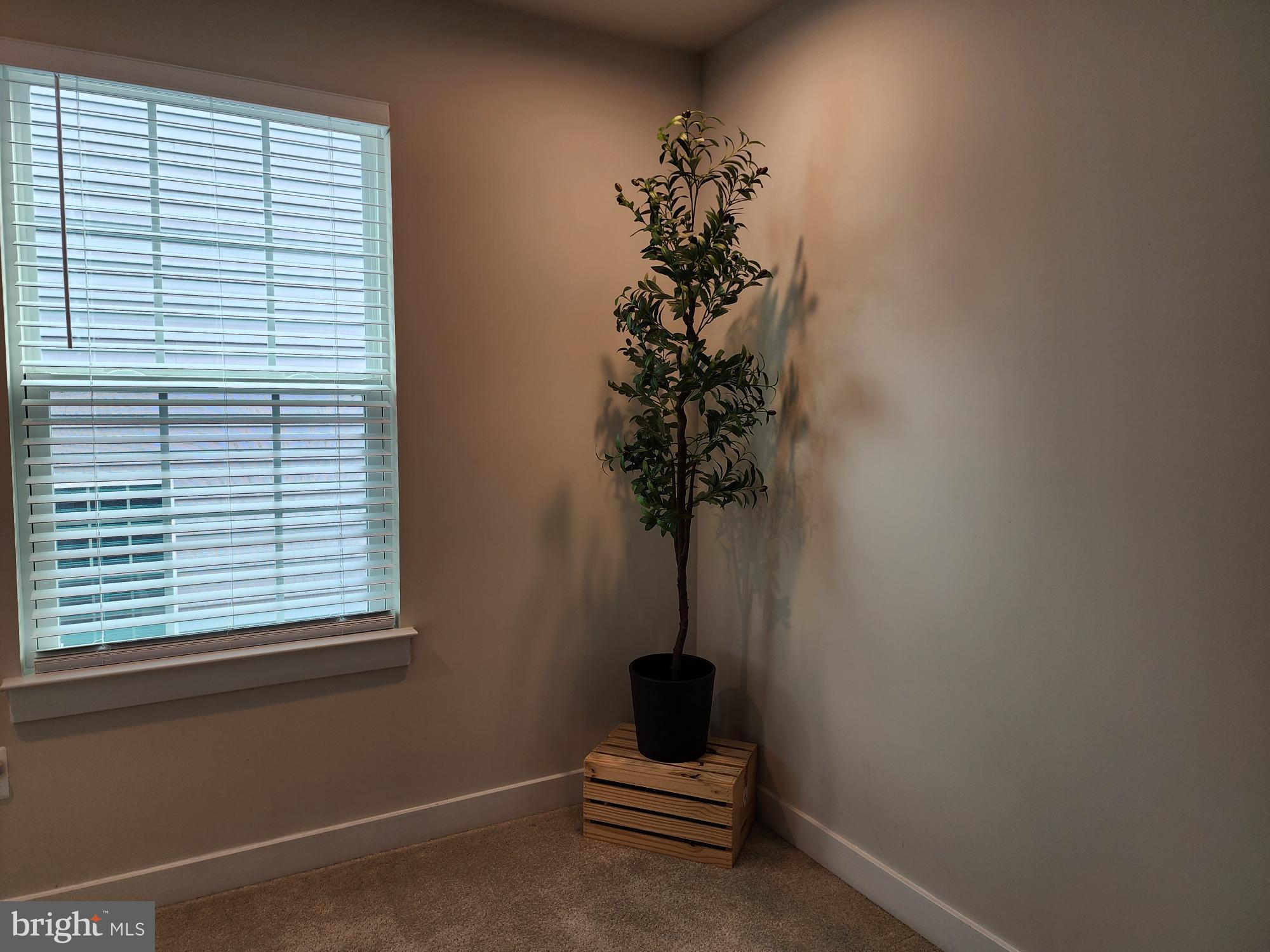 PERRY'S RETREAT - Residential Lease