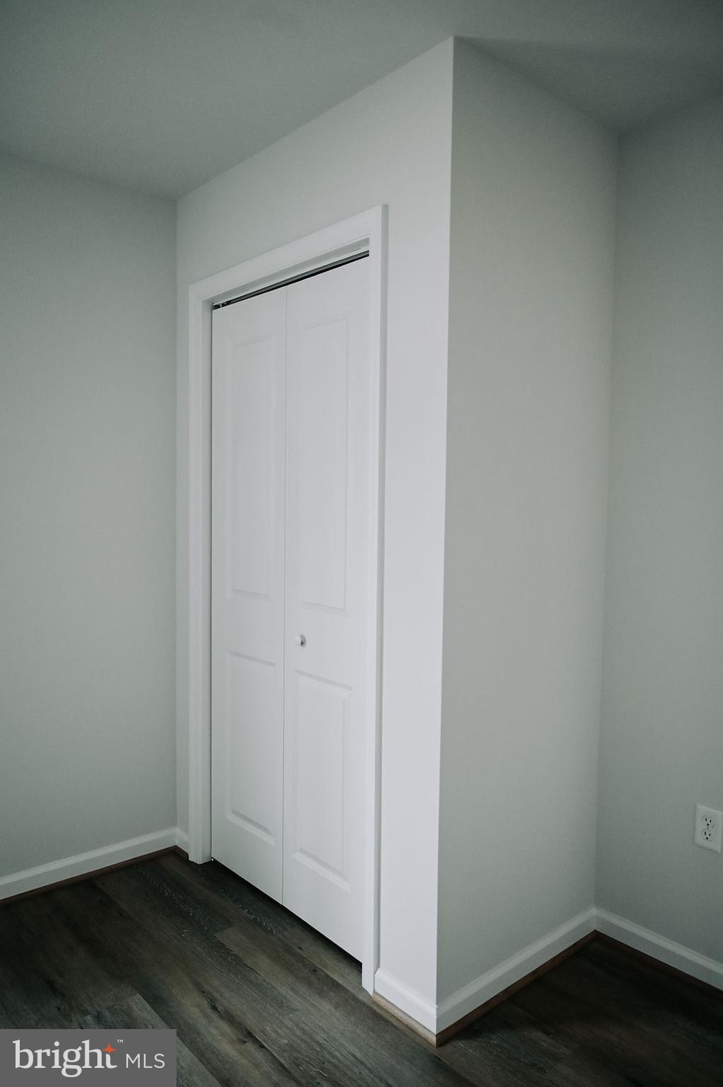 PLACID BAY EST SHOREWOOD - Residential