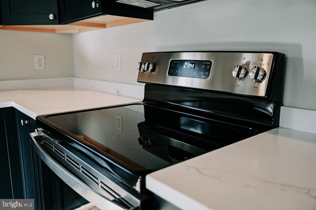 PLACID BAY EST SHOREWOOD - Residential