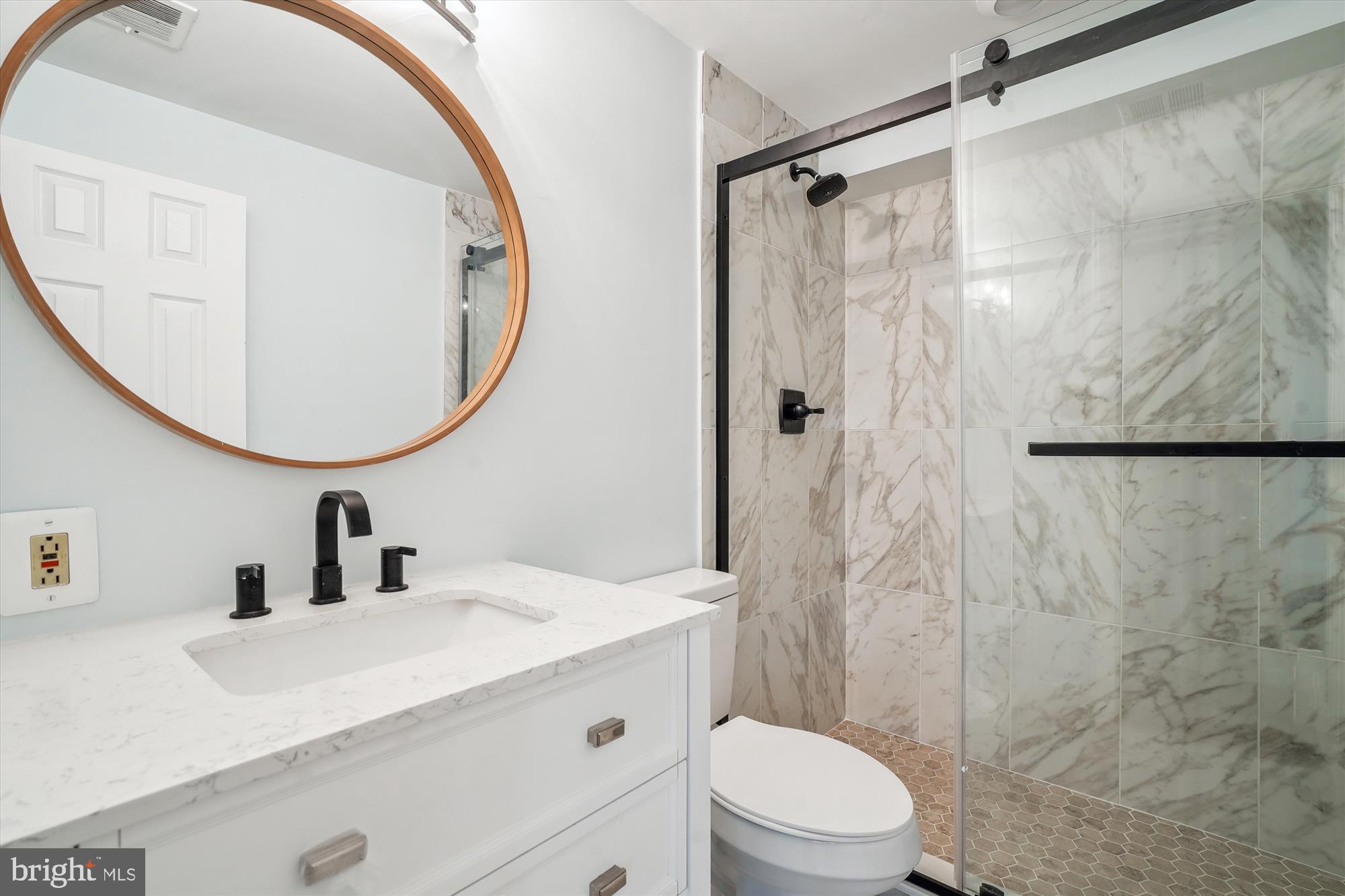 DALE CITY - Residential Lease