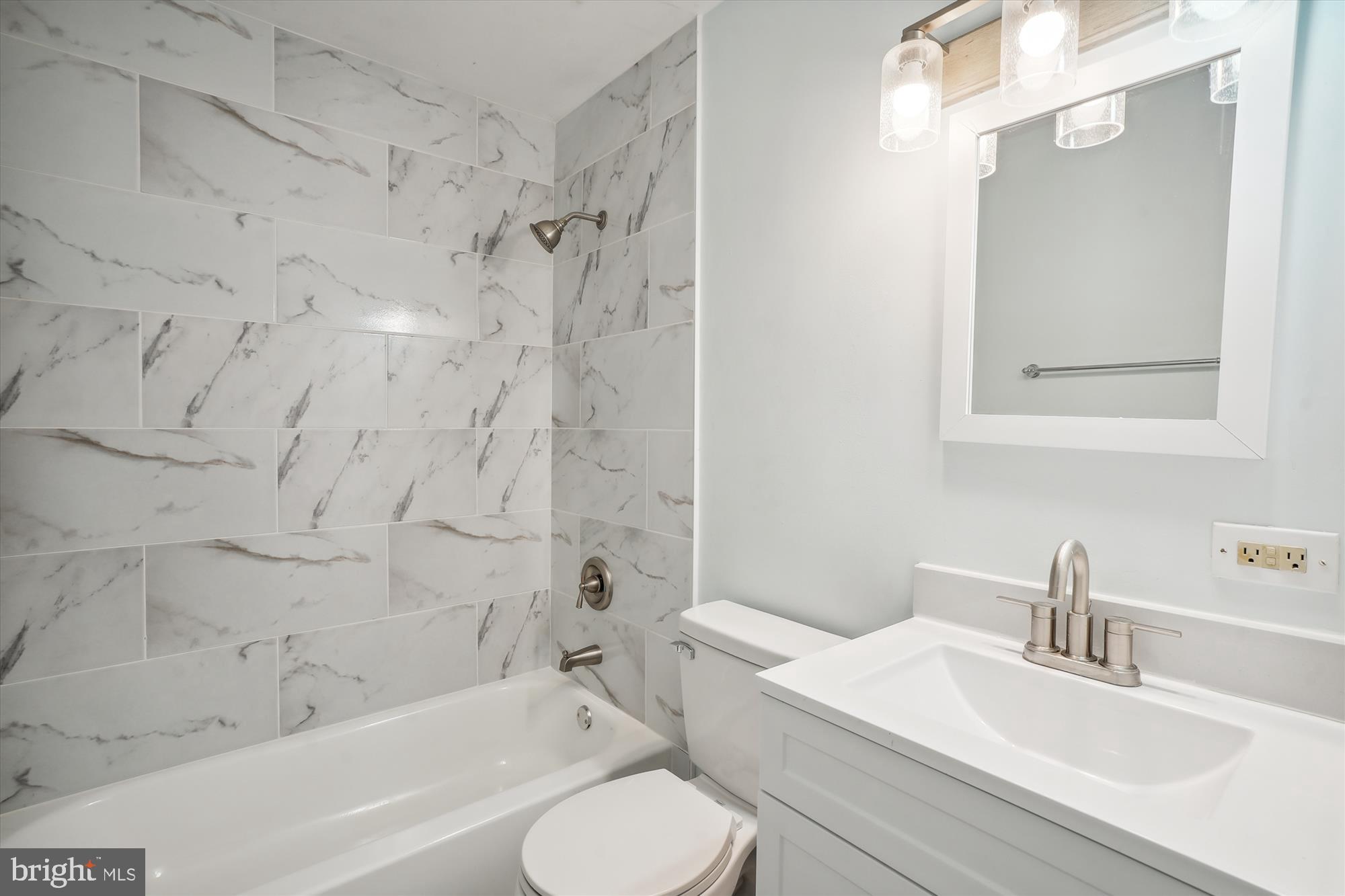 DALE CITY - Residential Lease