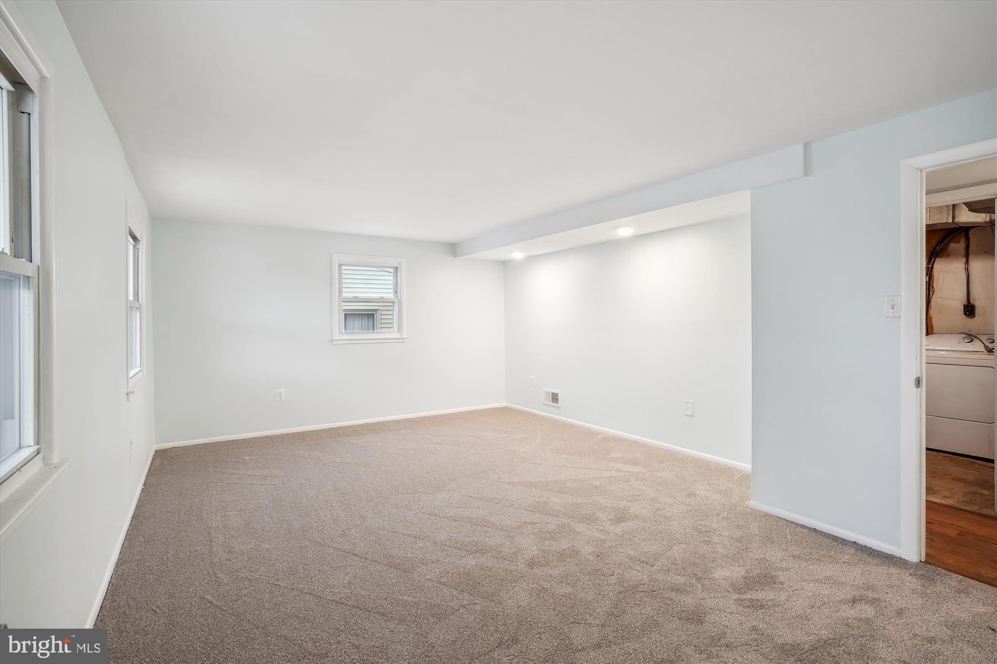 DALE CITY - Residential Lease