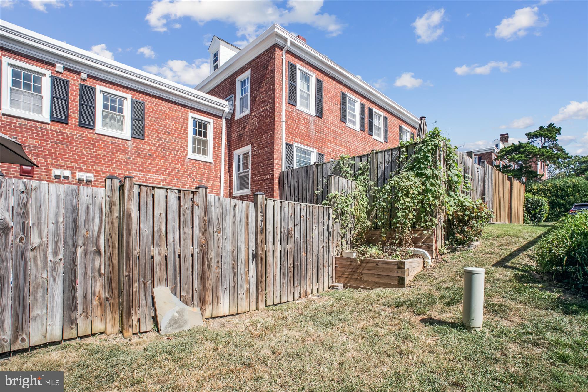 FAIRLINGTON GREEN - Residential