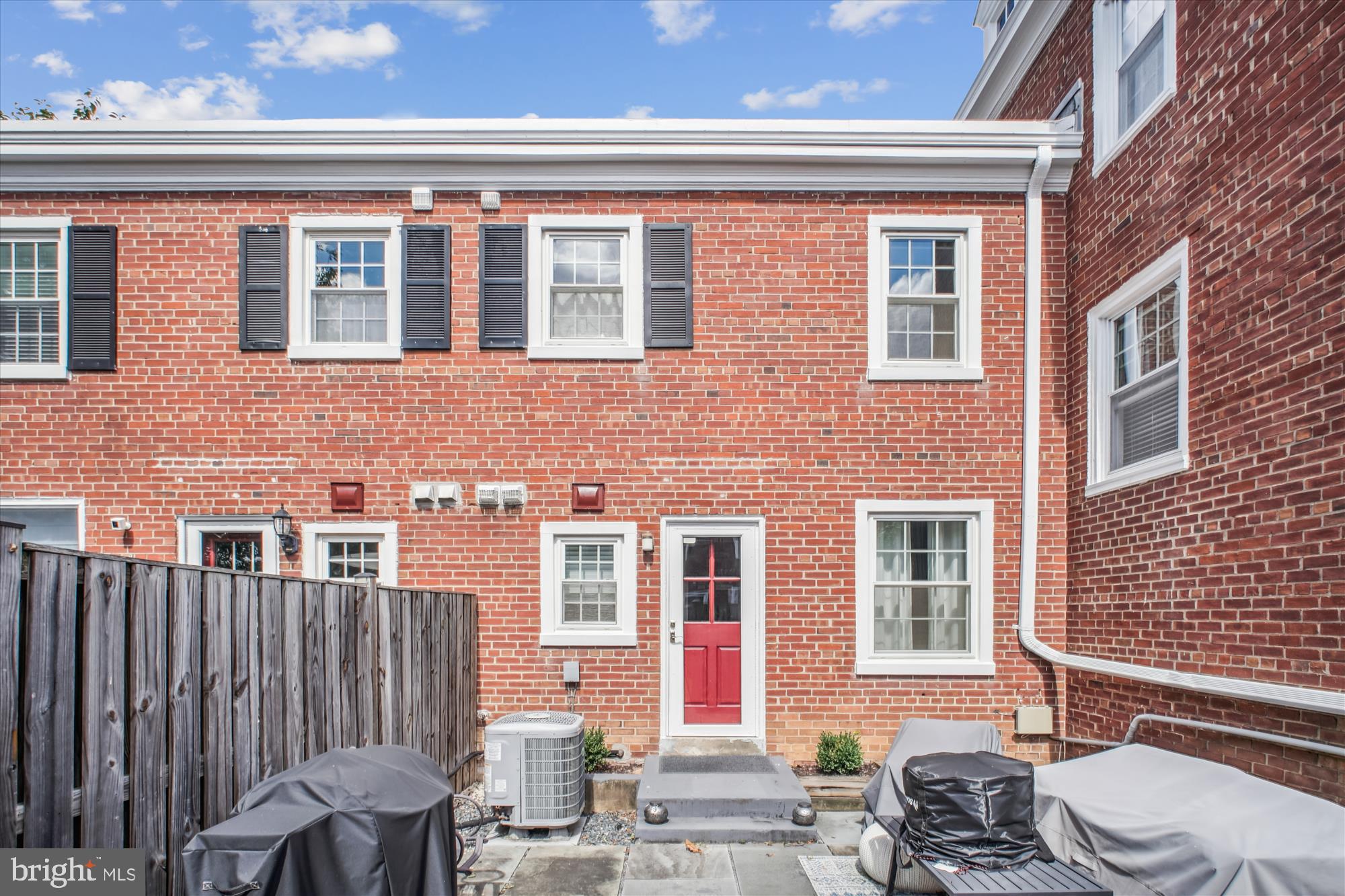 FAIRLINGTON GREEN - Residential