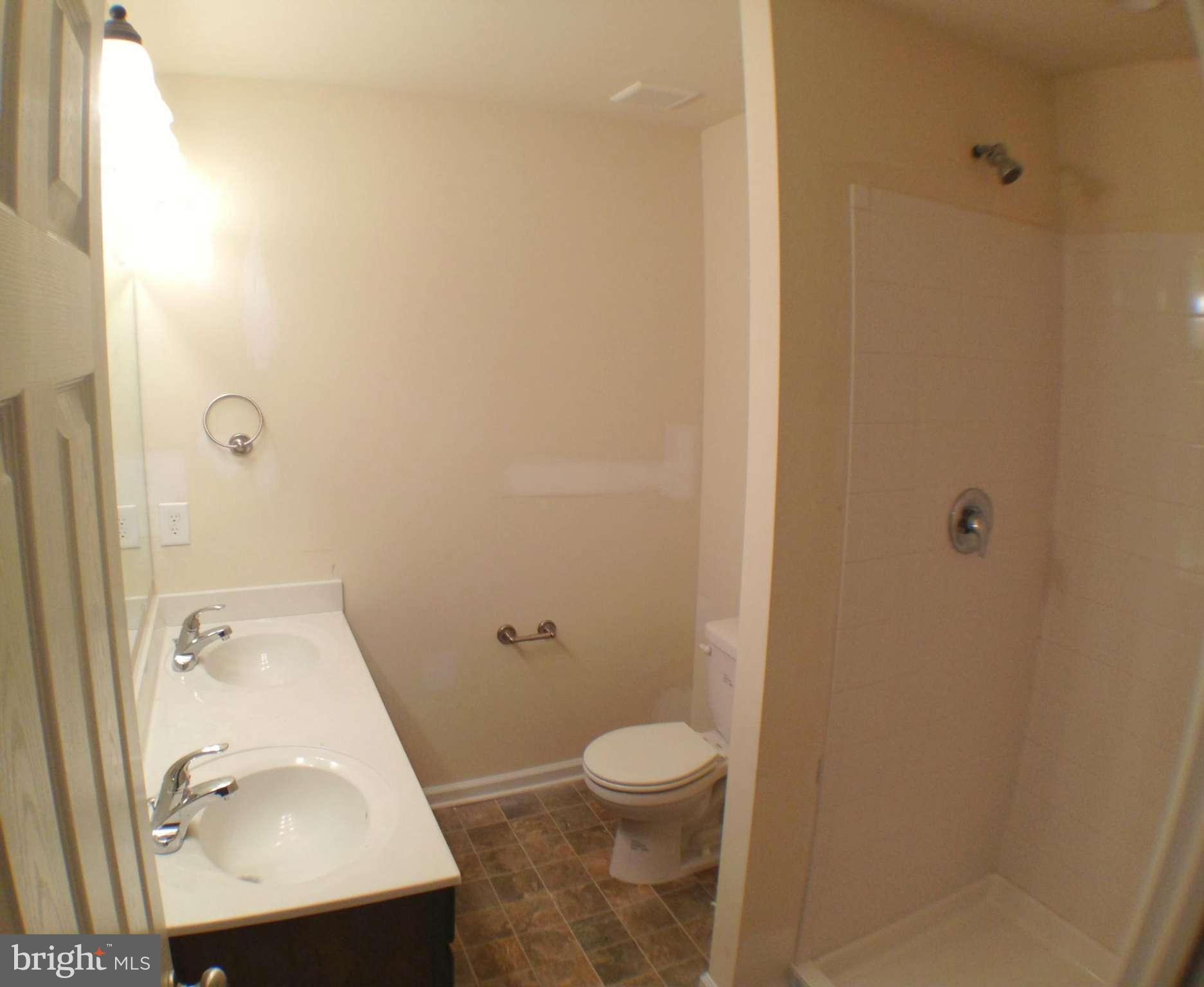 THE TOWNES AT OAKHURST - Residential