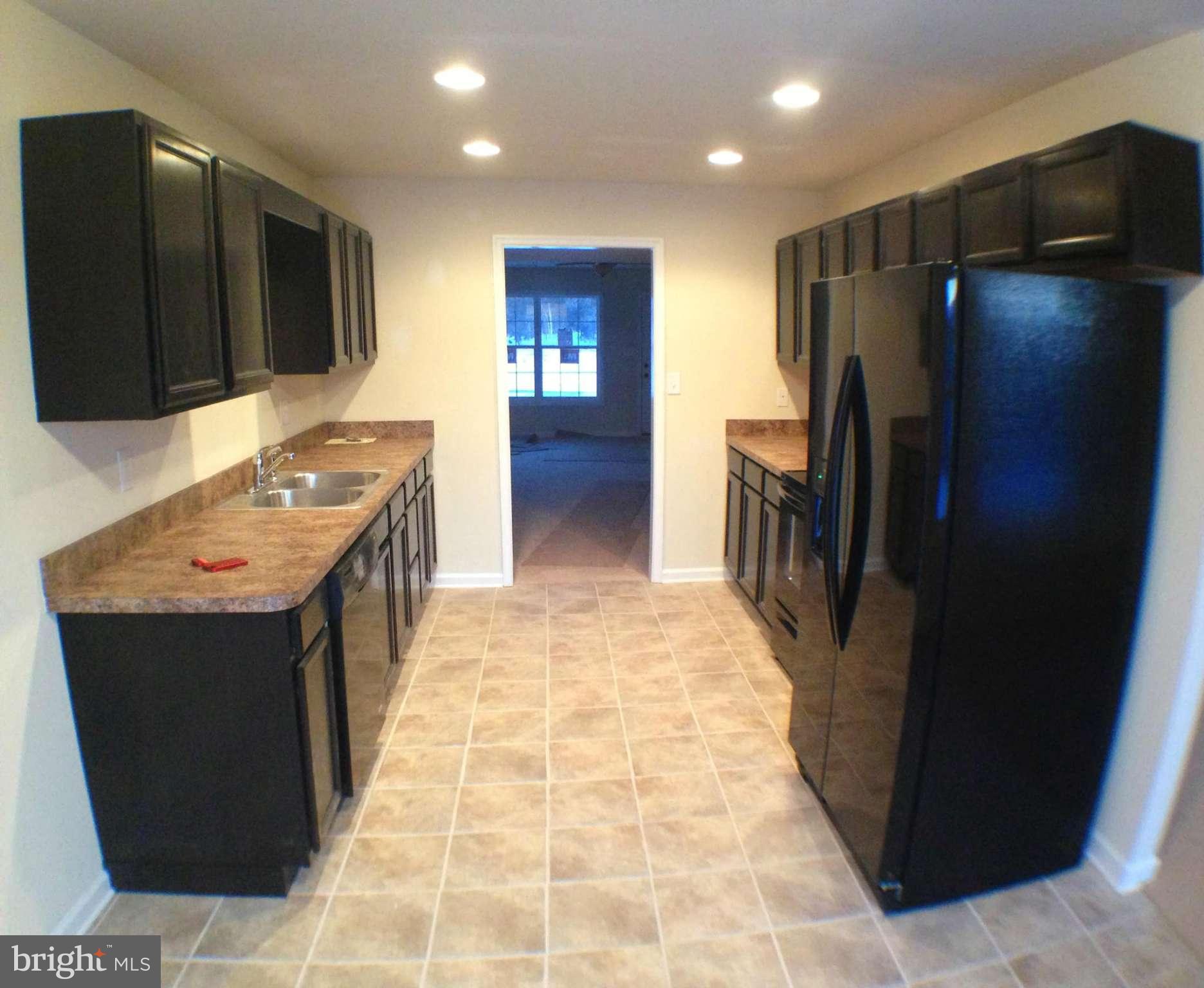 THE TOWNES AT OAKHURST - Residential