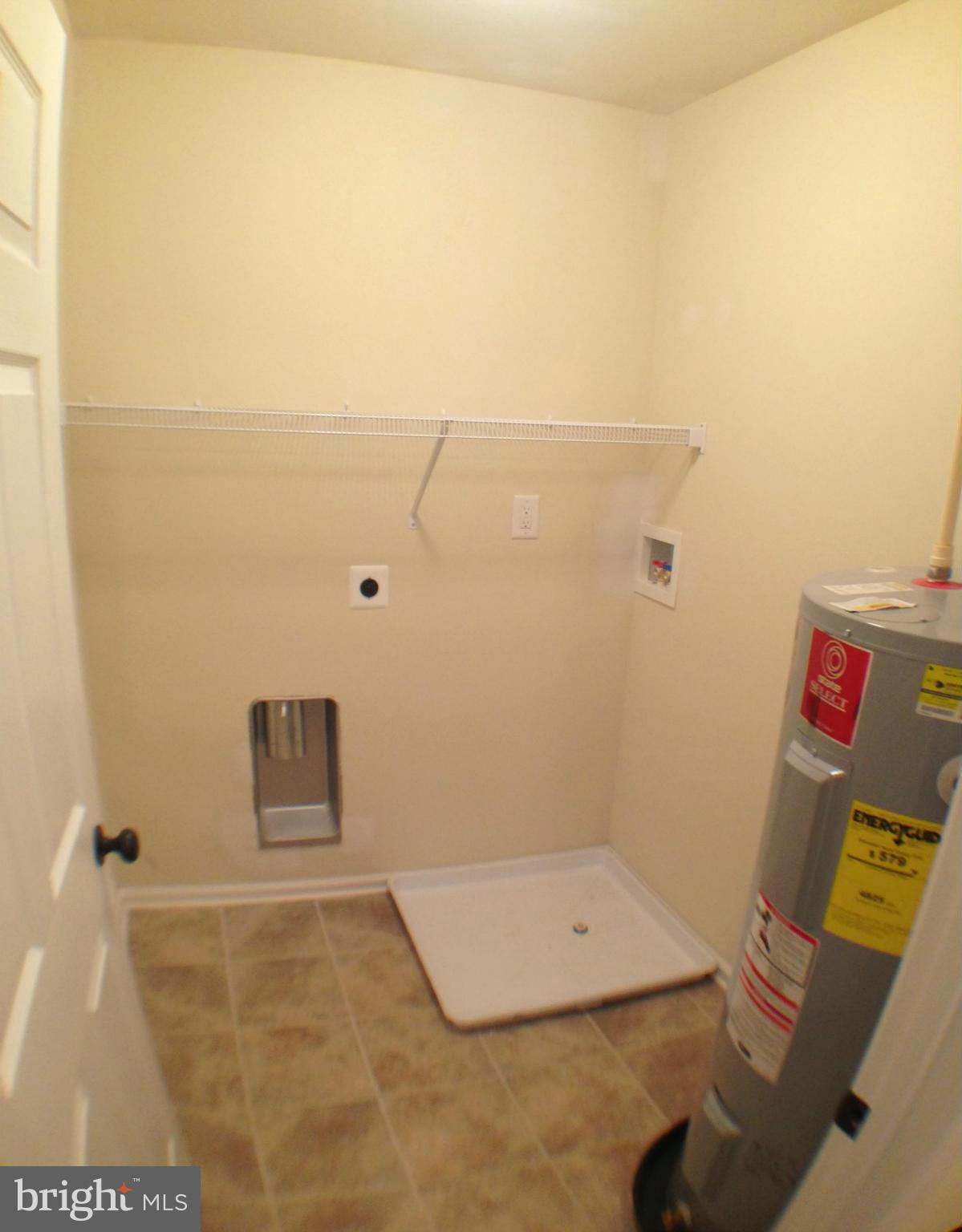 THE TOWNES AT OAKHURST - Residential