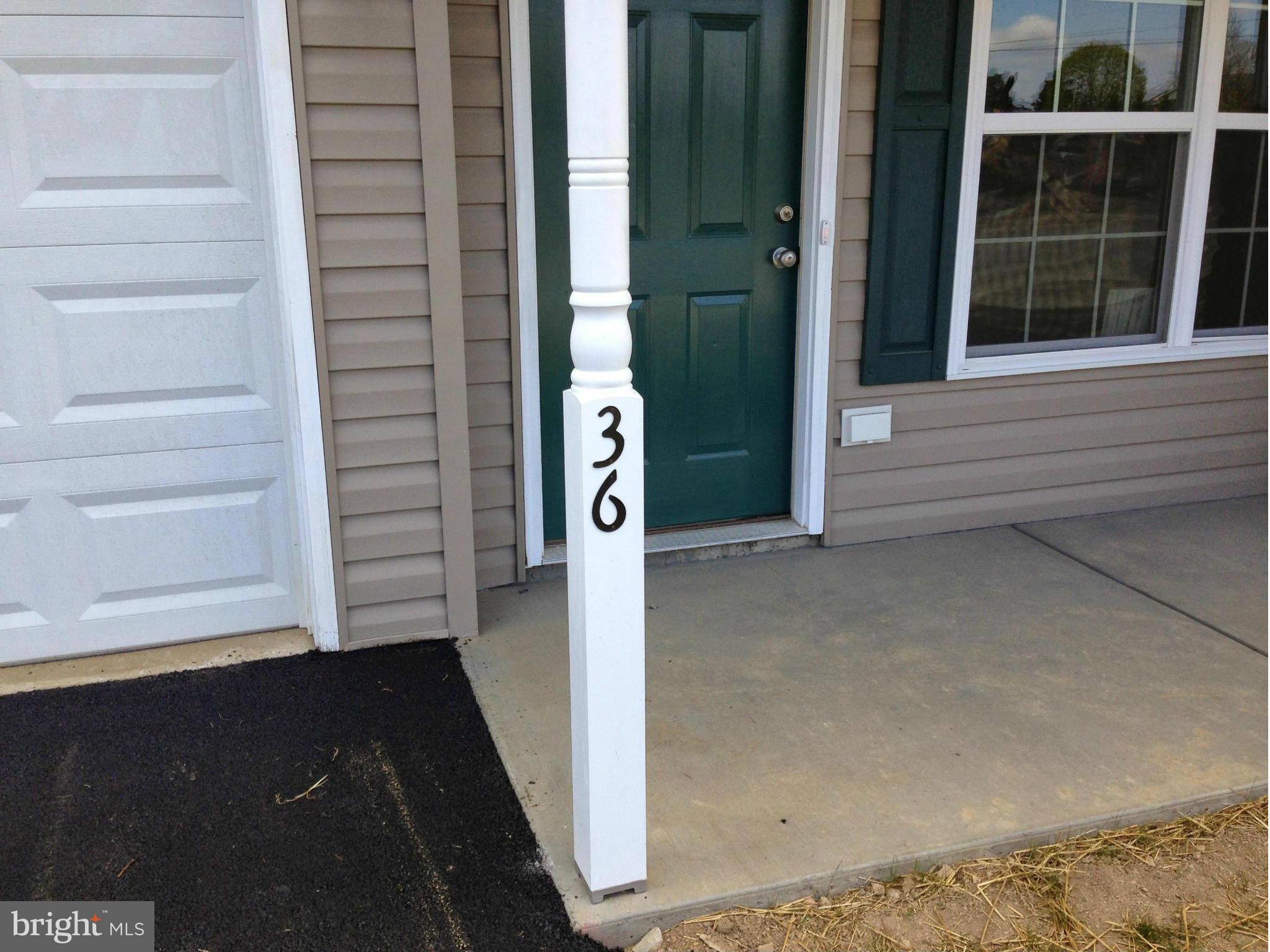 THE TOWNES AT OAKHURST - Residential