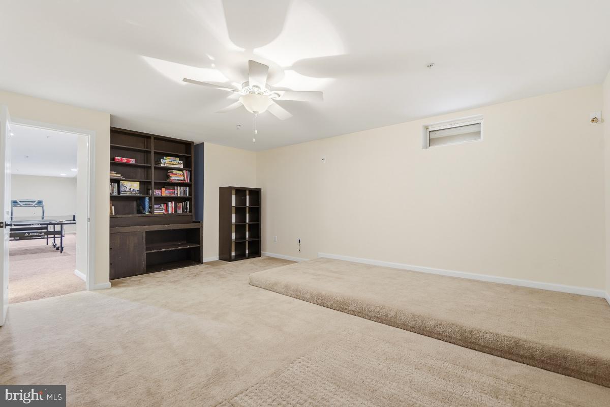 CLOVER RIDGE - Residential