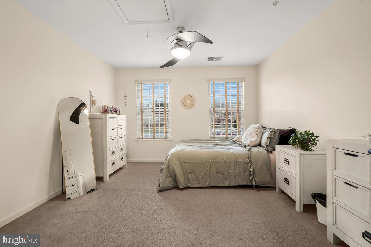 CLOVER RIDGE - Residential