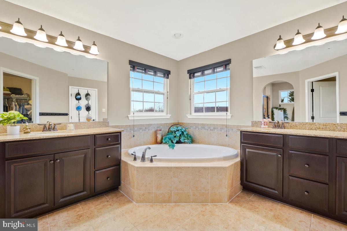 CLOVER RIDGE - Residential