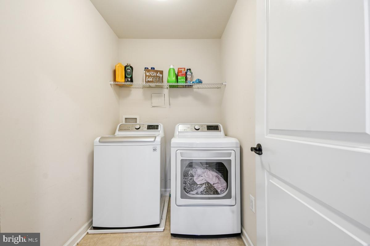 CLOVER RIDGE - Residential