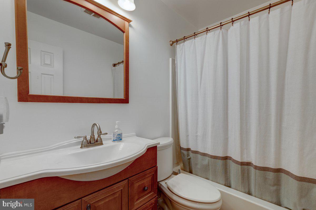 WHITE PLAINS - Residential