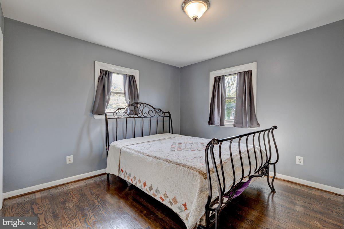 WHITE PLAINS - Residential