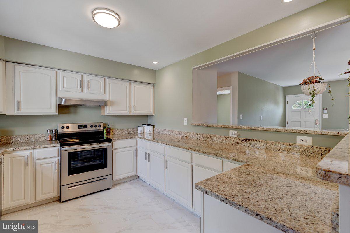 WHITE PLAINS - Residential