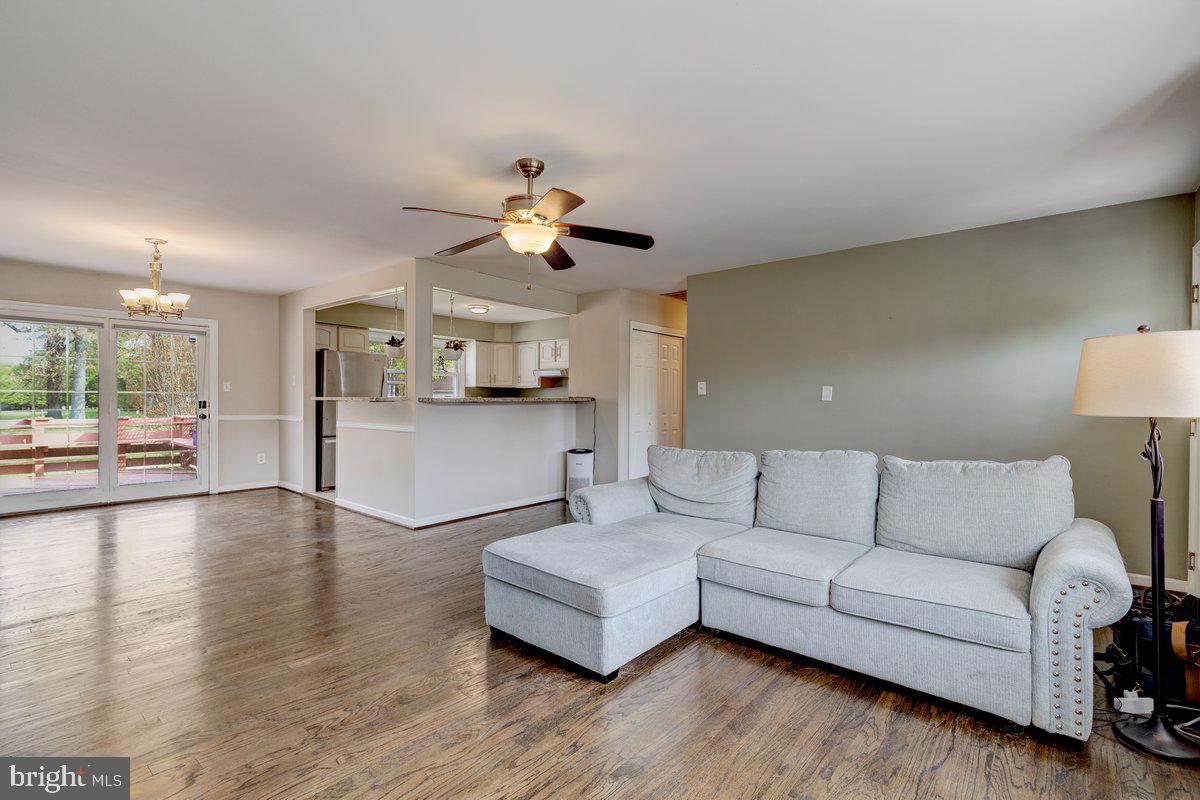 WHITE PLAINS - Residential