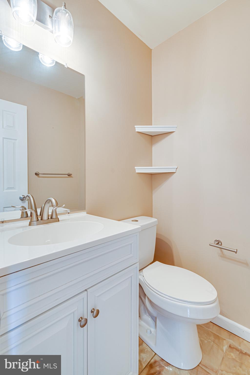 BERRY HILL MANOR - Residential Lease