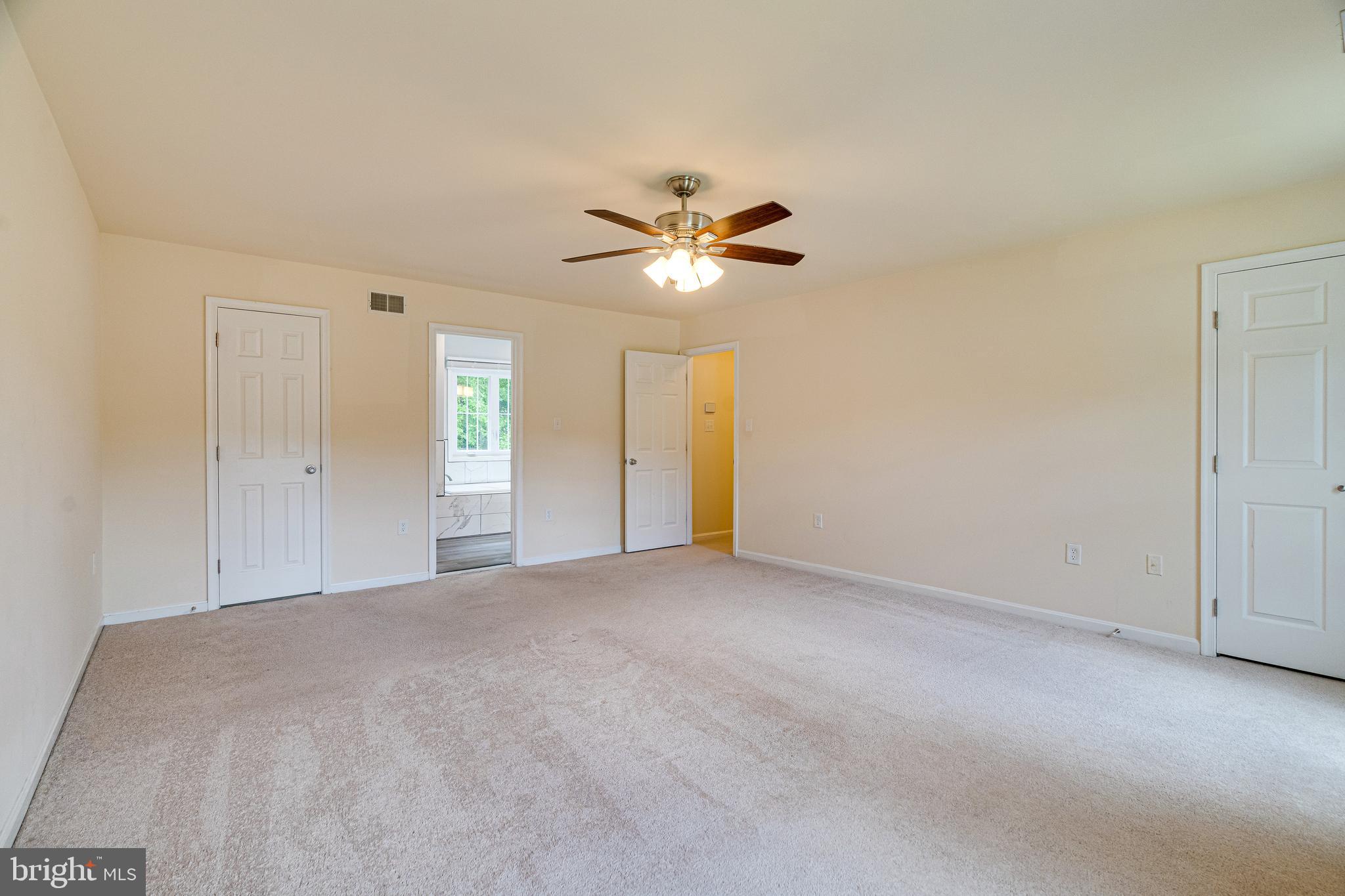 BERRY HILL MANOR - Residential Lease