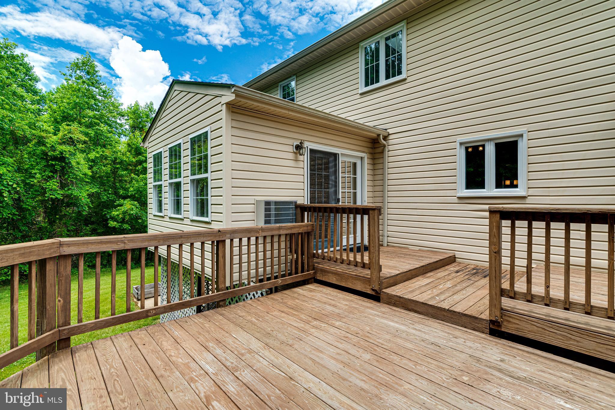 BERRY HILL MANOR - Residential Lease