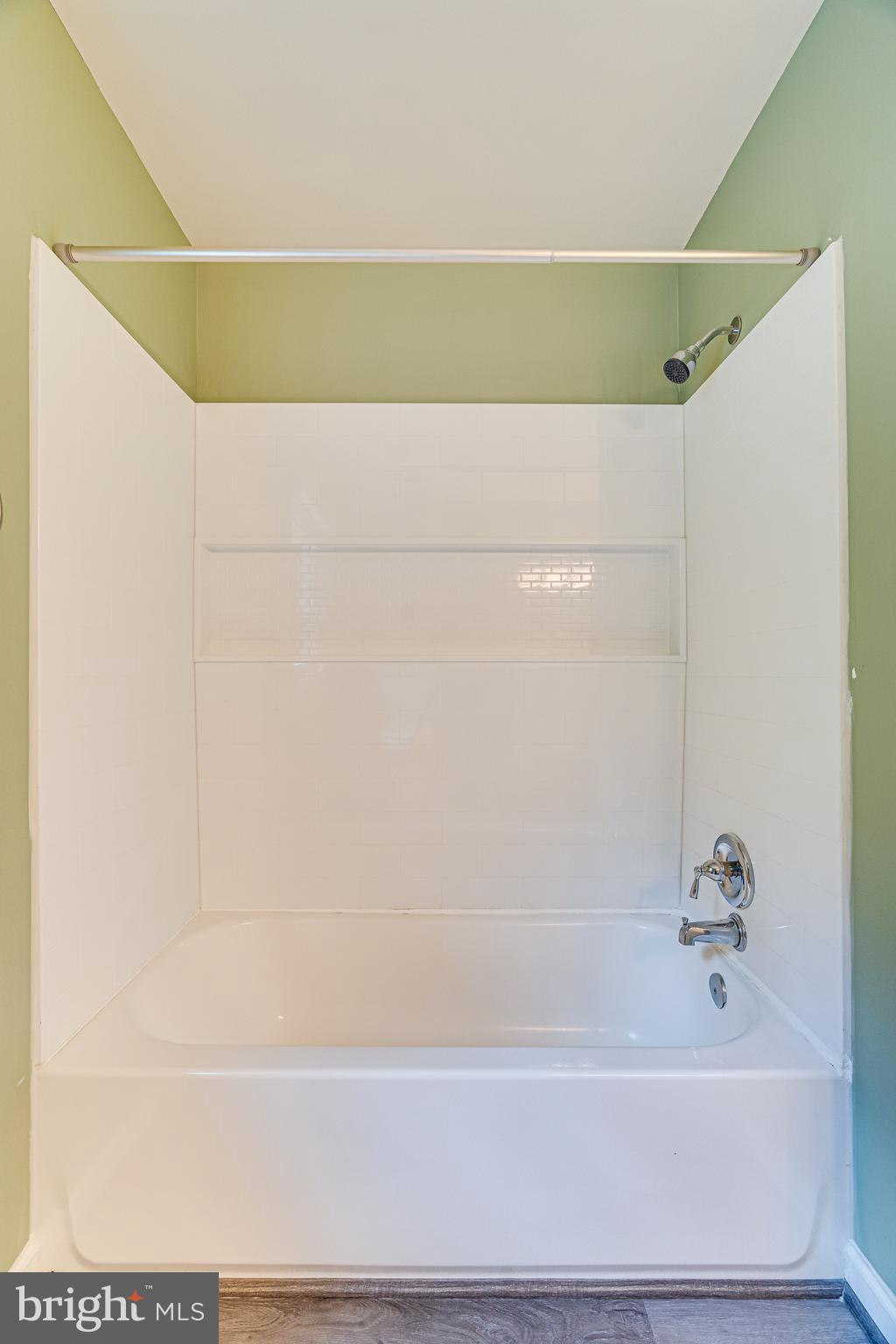 BERRY HILL MANOR - Residential Lease