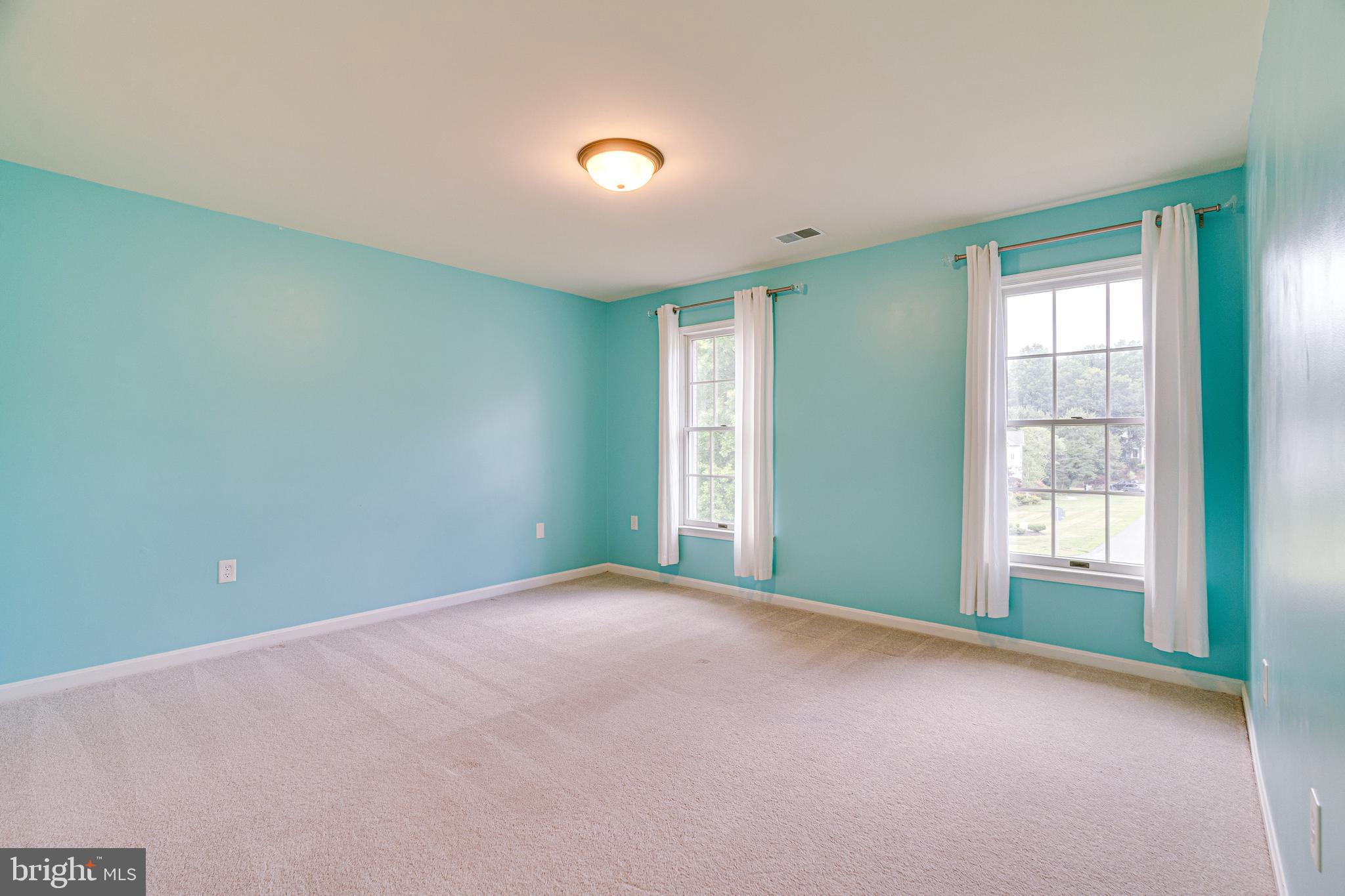 BERRY HILL MANOR - Residential Lease