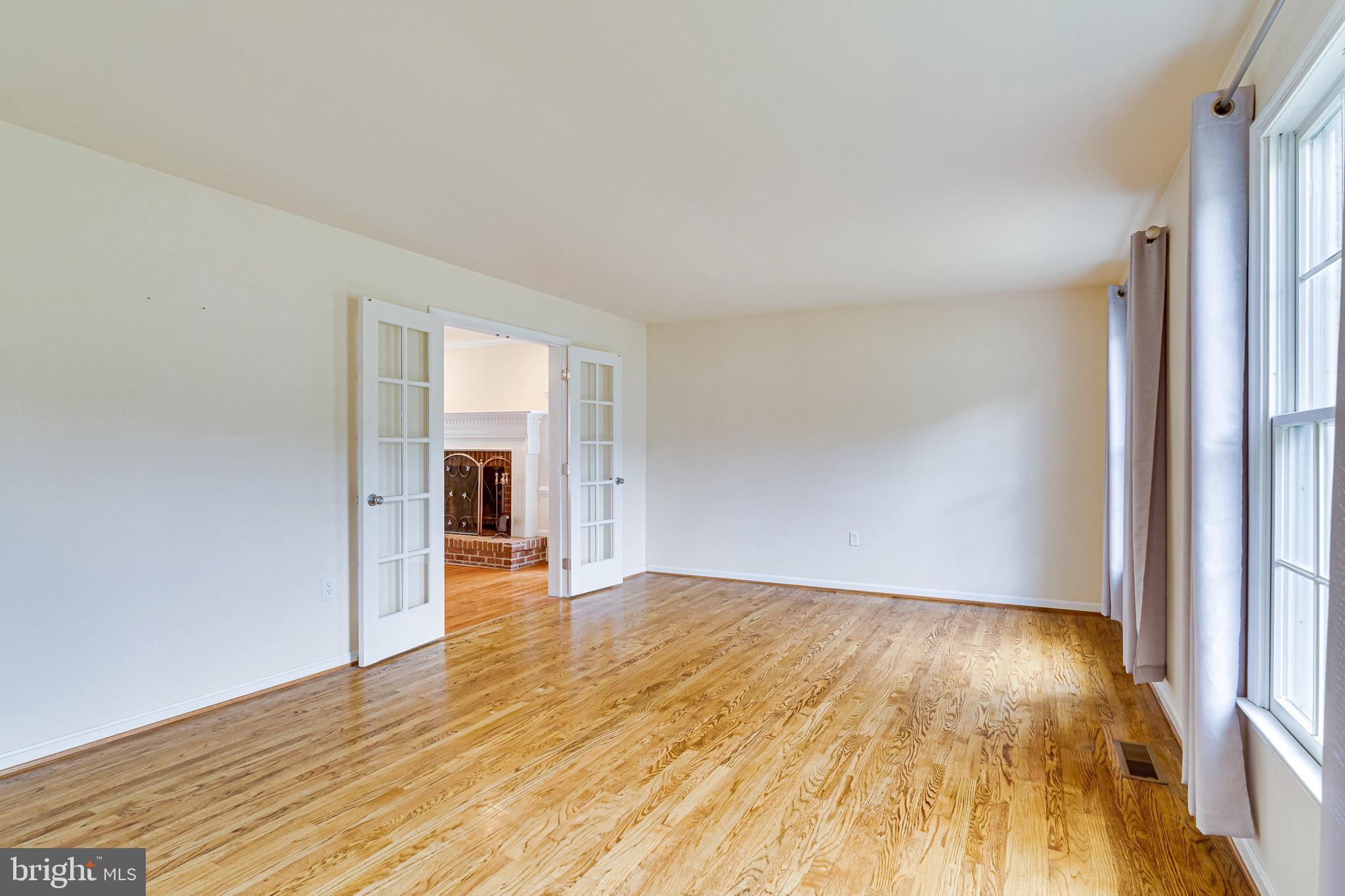 BERRY HILL MANOR - Residential Lease